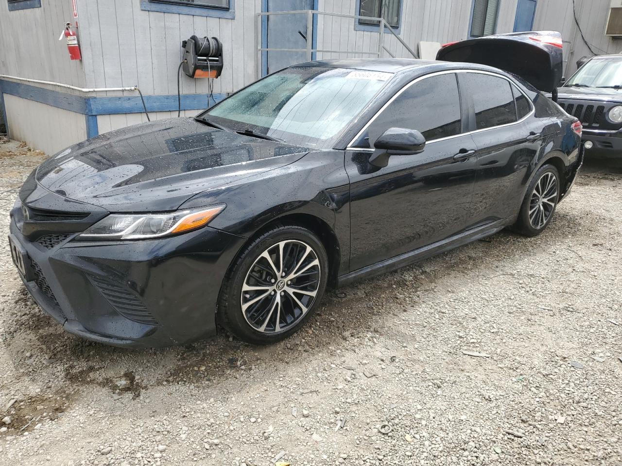 TOYOTA CAMRY 2018 jtnb11hk0j3025526