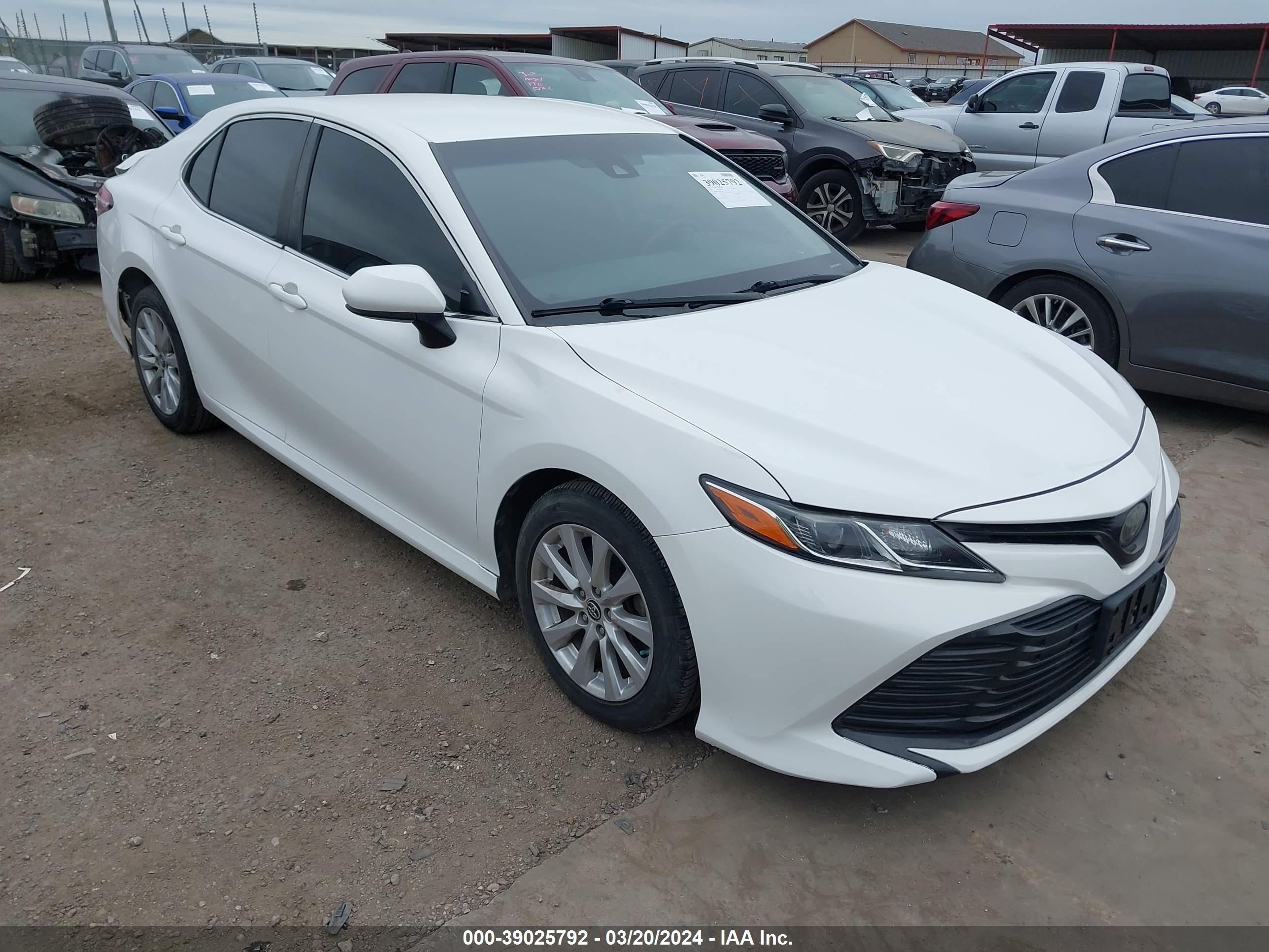 TOYOTA CAMRY 2018 jtnb11hk1j3003955