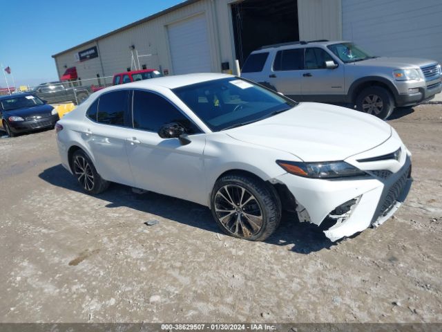 TOYOTA CAMRY 2018 jtnb11hk1j3024949