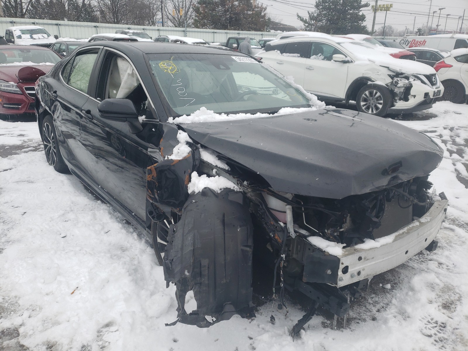 TOYOTA CAMRY L 2018 jtnb11hk2j3028119