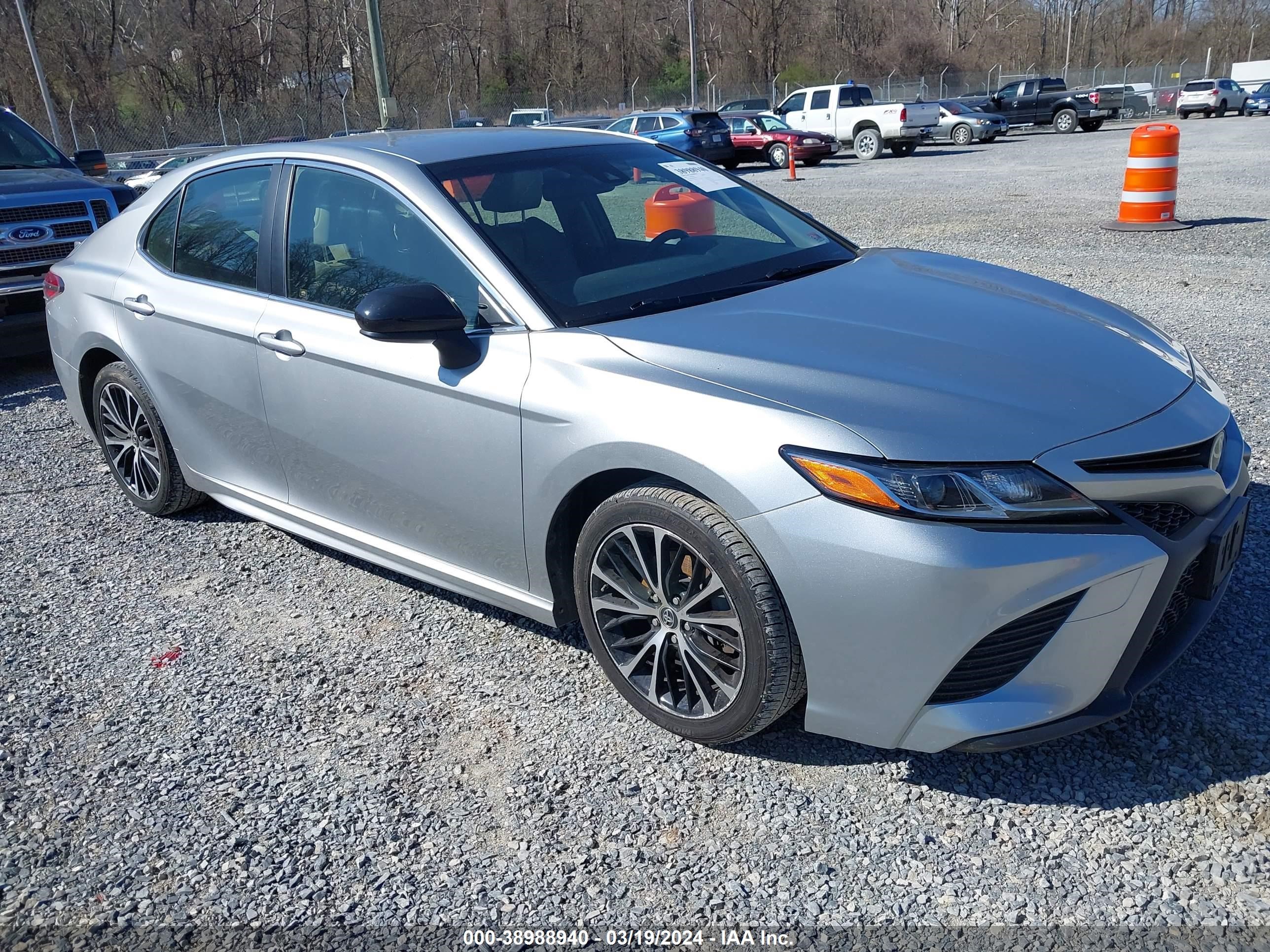 TOYOTA CAMRY 2018 jtnb11hk5j3033640