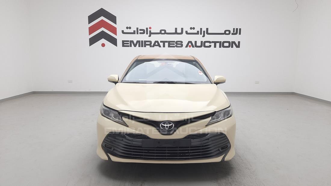 TOYOTA CAMRY 2018 jtnbf9hk4j3010933