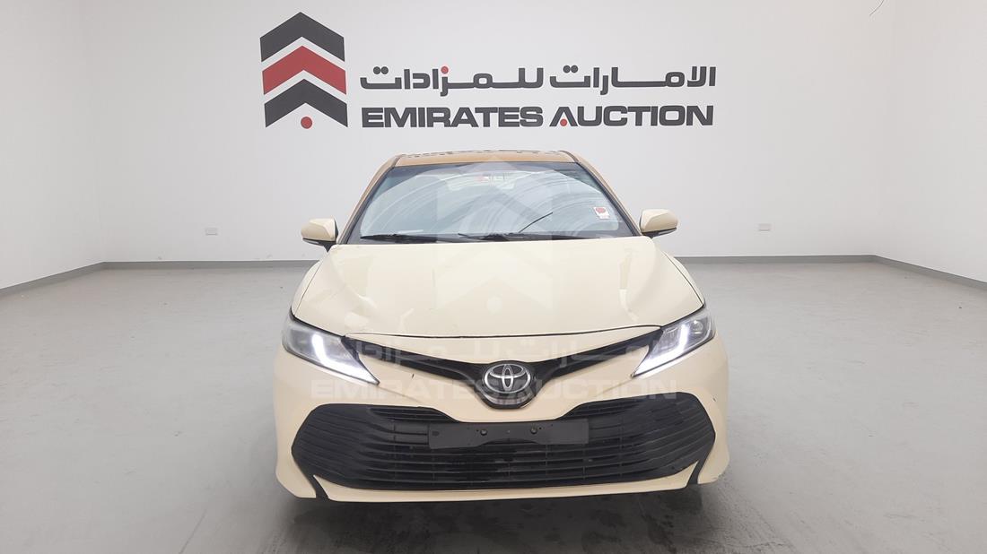 TOYOTA CAMRY 2018 jtnbf9hk5j3011136