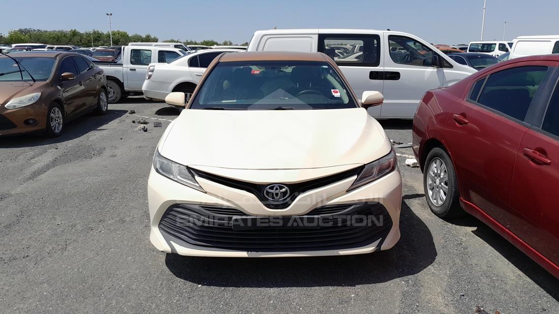 TOYOTA CAMRY 2018 jtnbf9hk8j3011289