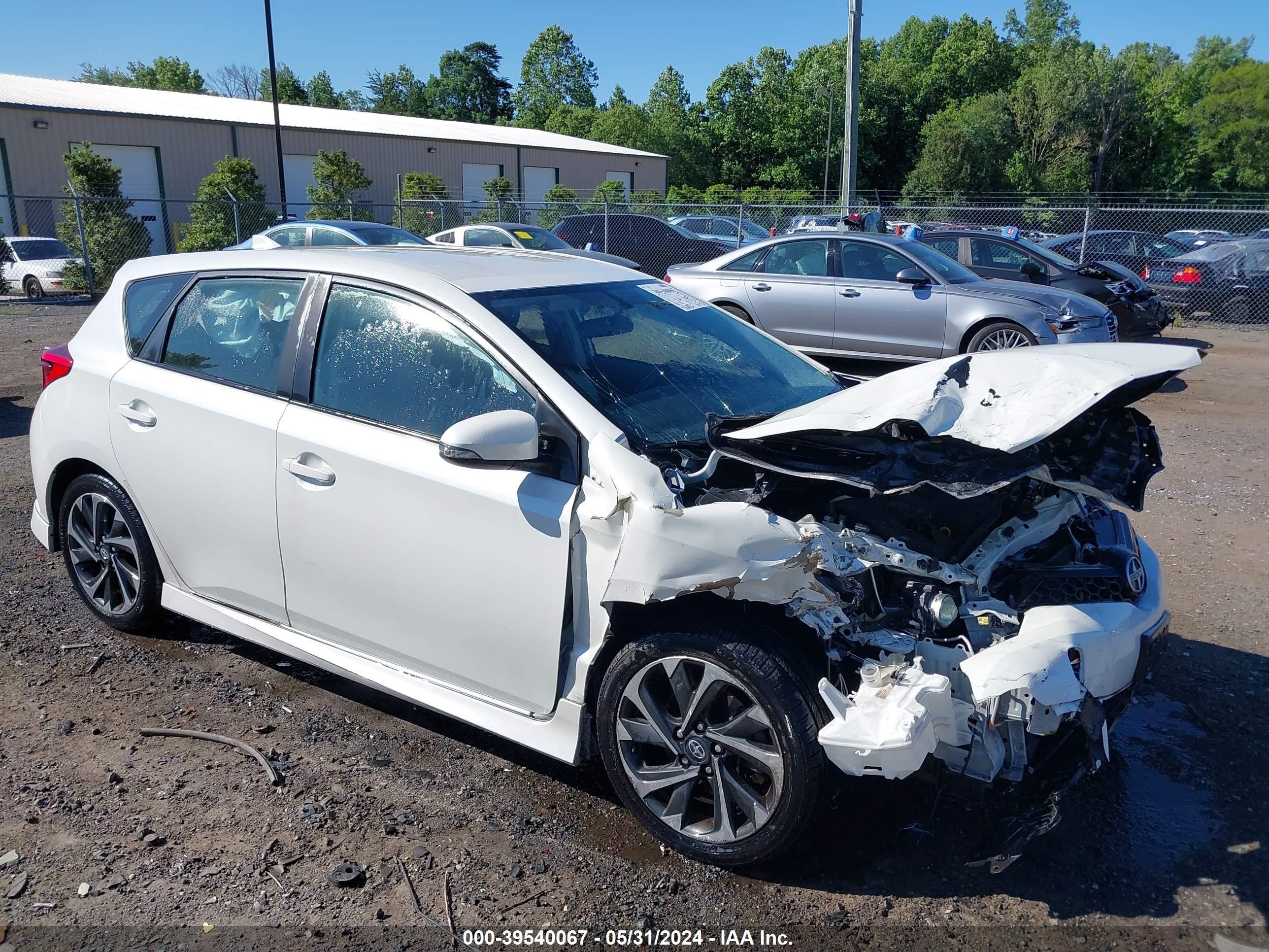 SCION IM 2016 jtnkarje2gj504196