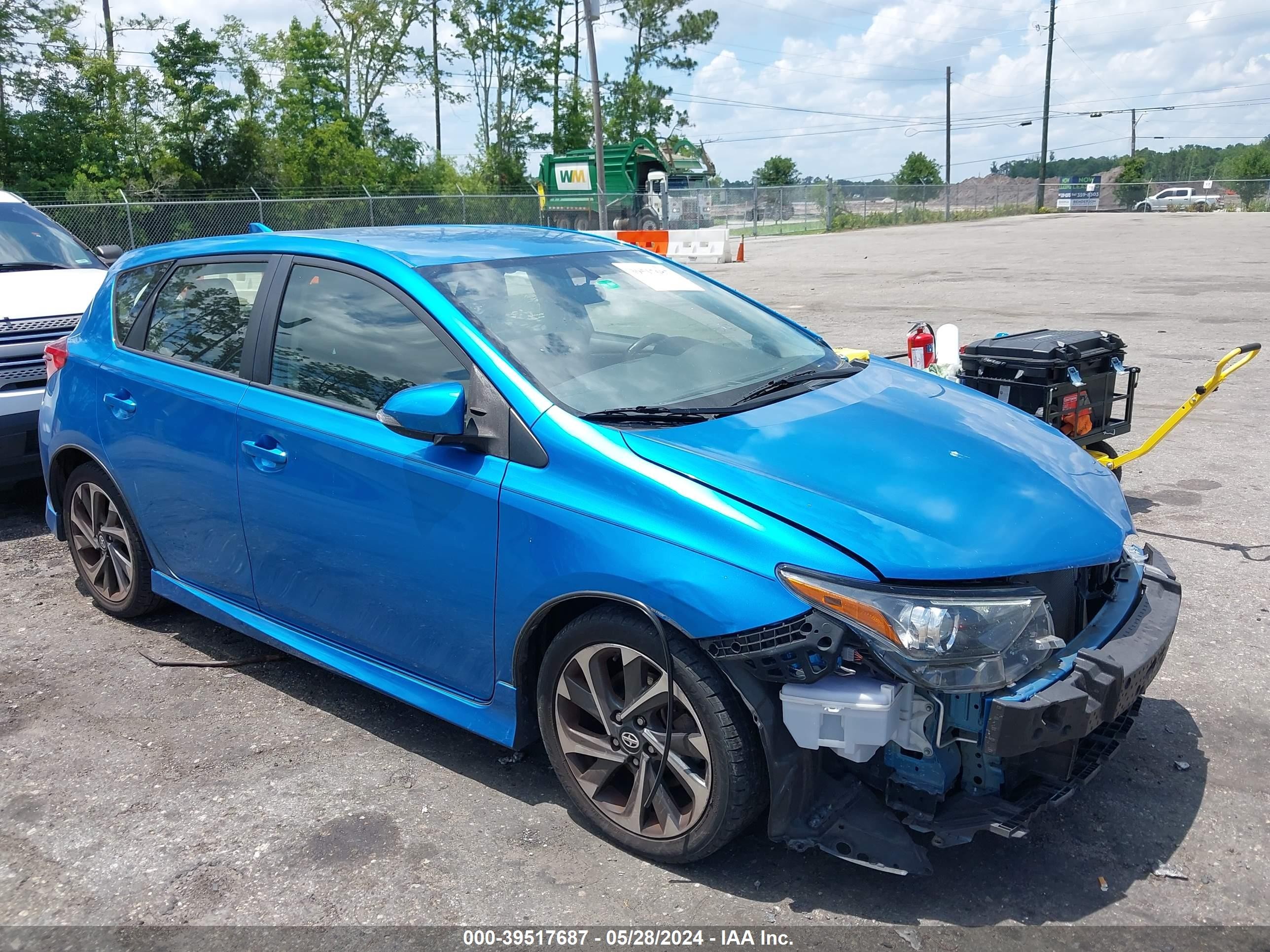 SCION IM 2016 jtnkarje2gj516364