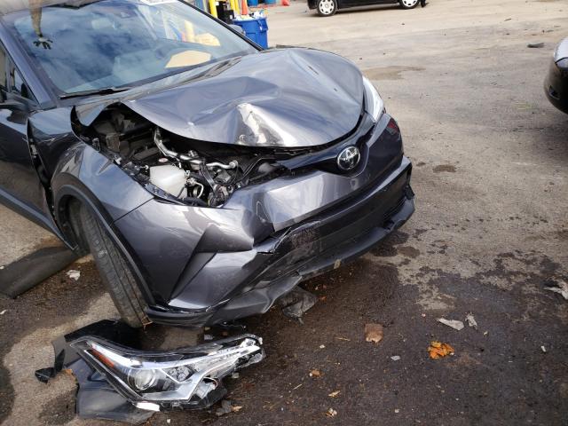 TOYOTA C-HR XLE 2019 jtnkhmbx0k1049436