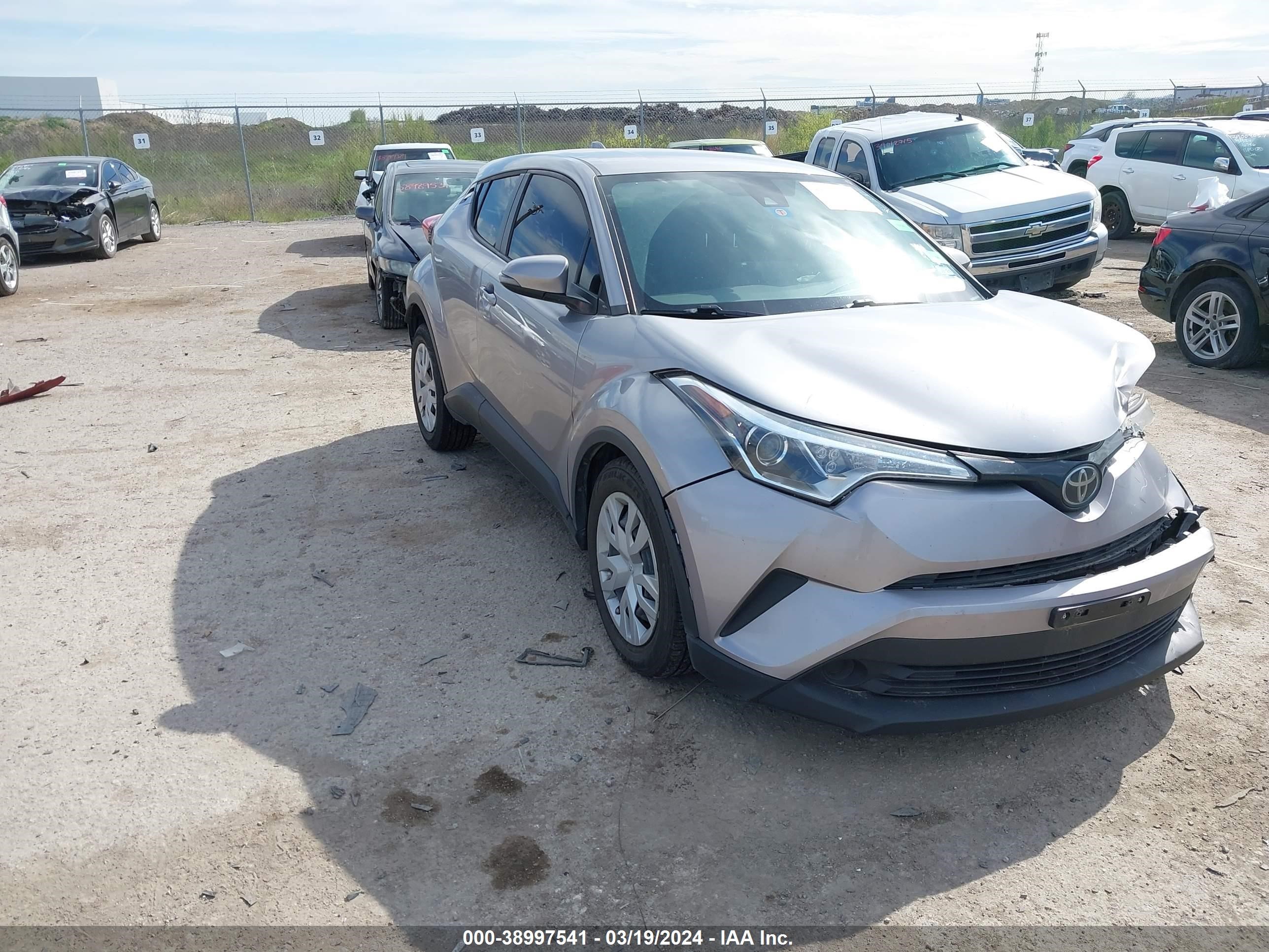 TOYOTA C-HR 2019 jtnkhmbx0k1056645