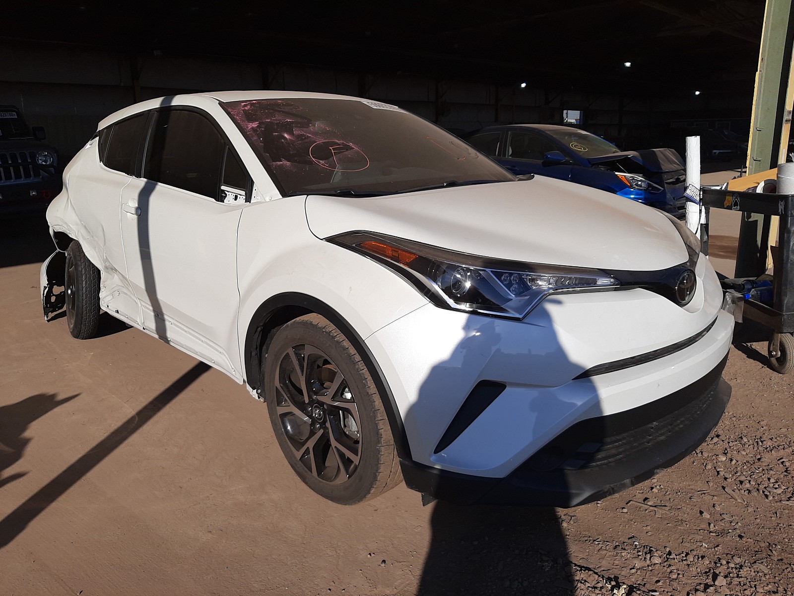 TOYOTA C-HR XLE 2019 jtnkhmbx2k1040589