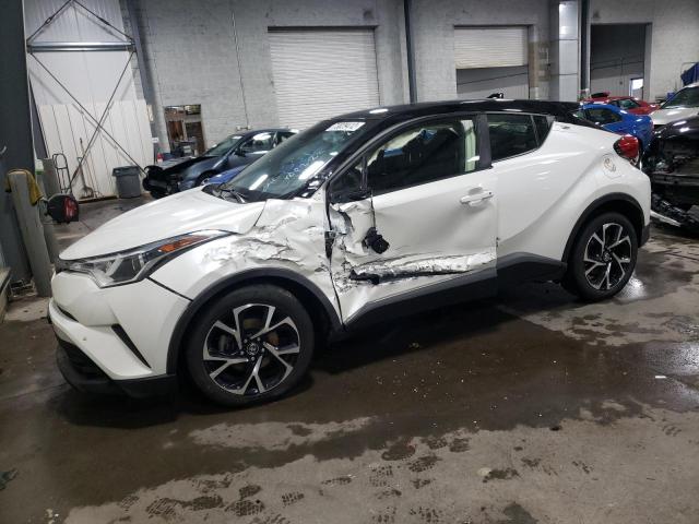 TOYOTA C-HR XLE 2019 jtnkhmbx2k1056100