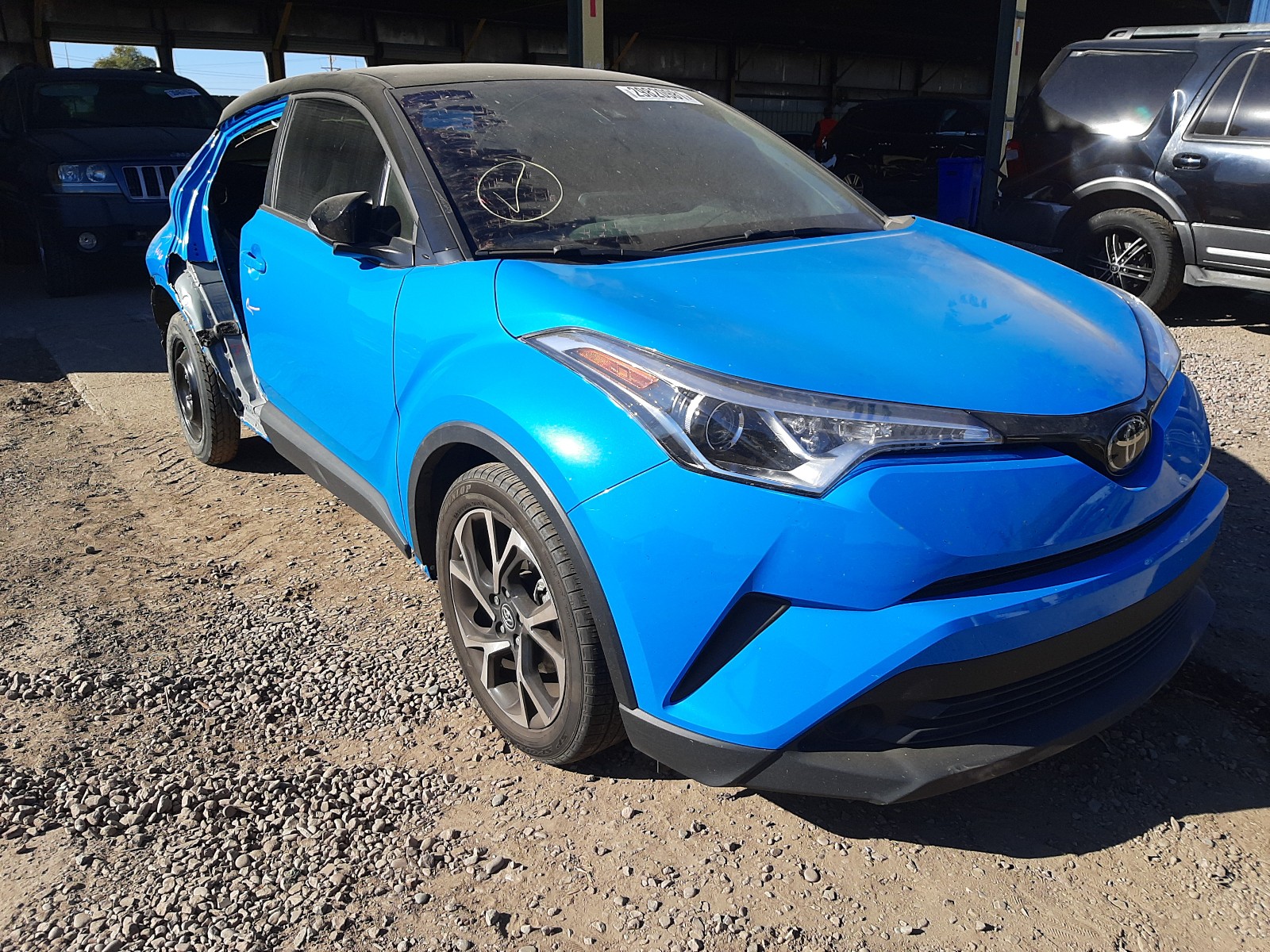 TOYOTA C-HR XLE 2019 jtnkhmbx5k1022345