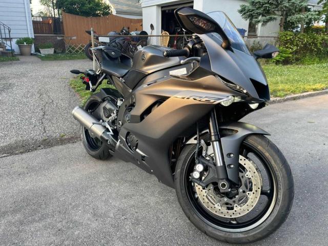 YAMAHA YZFR6 2018 jyarj28e9ja002756