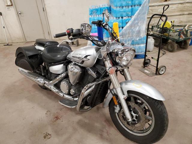 YAMAHA XVS1300 A 2015 jyavp31e1fa001654