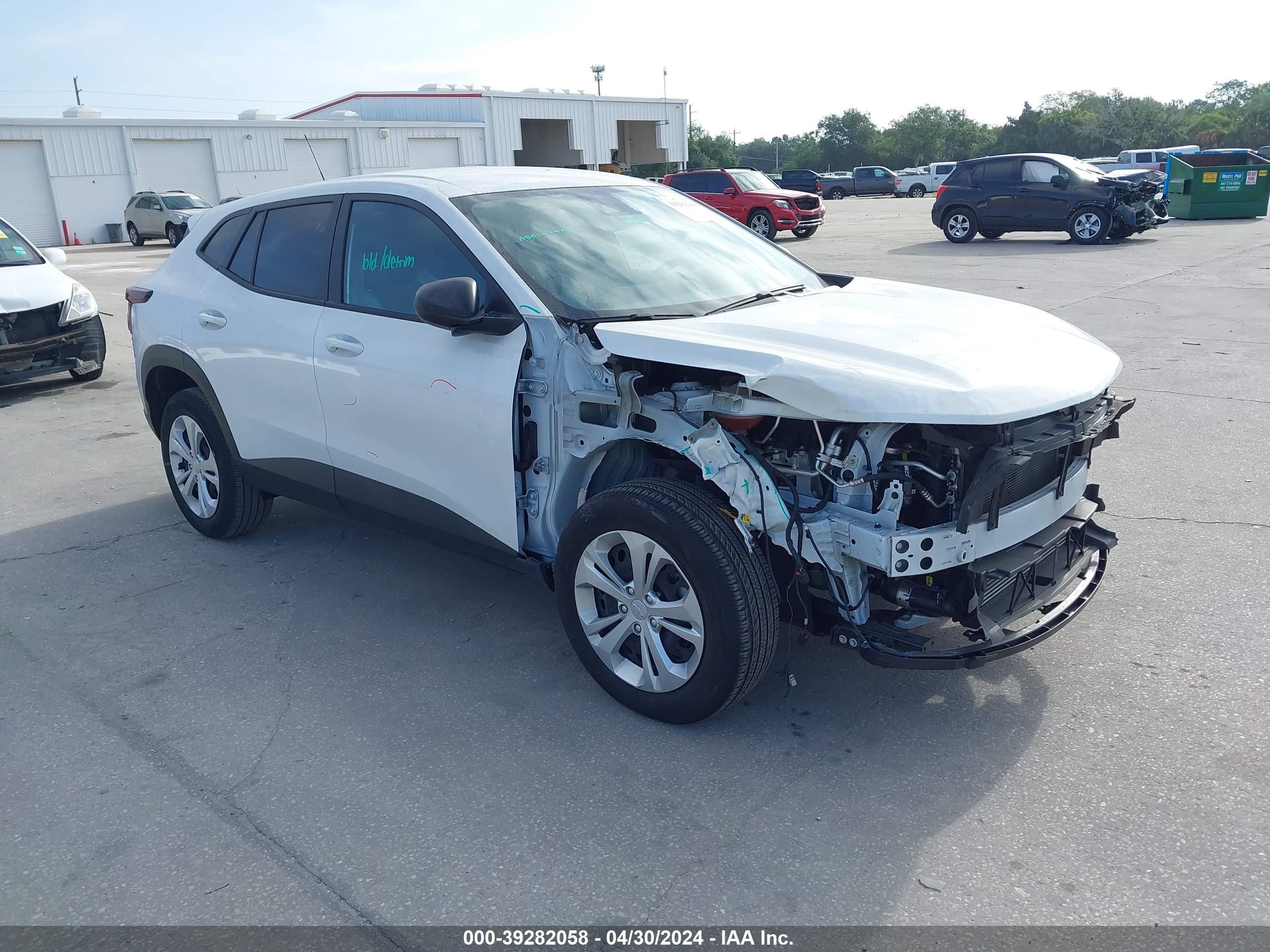 CHEVROLET TRAX 2024 kl77lfe20rc026707