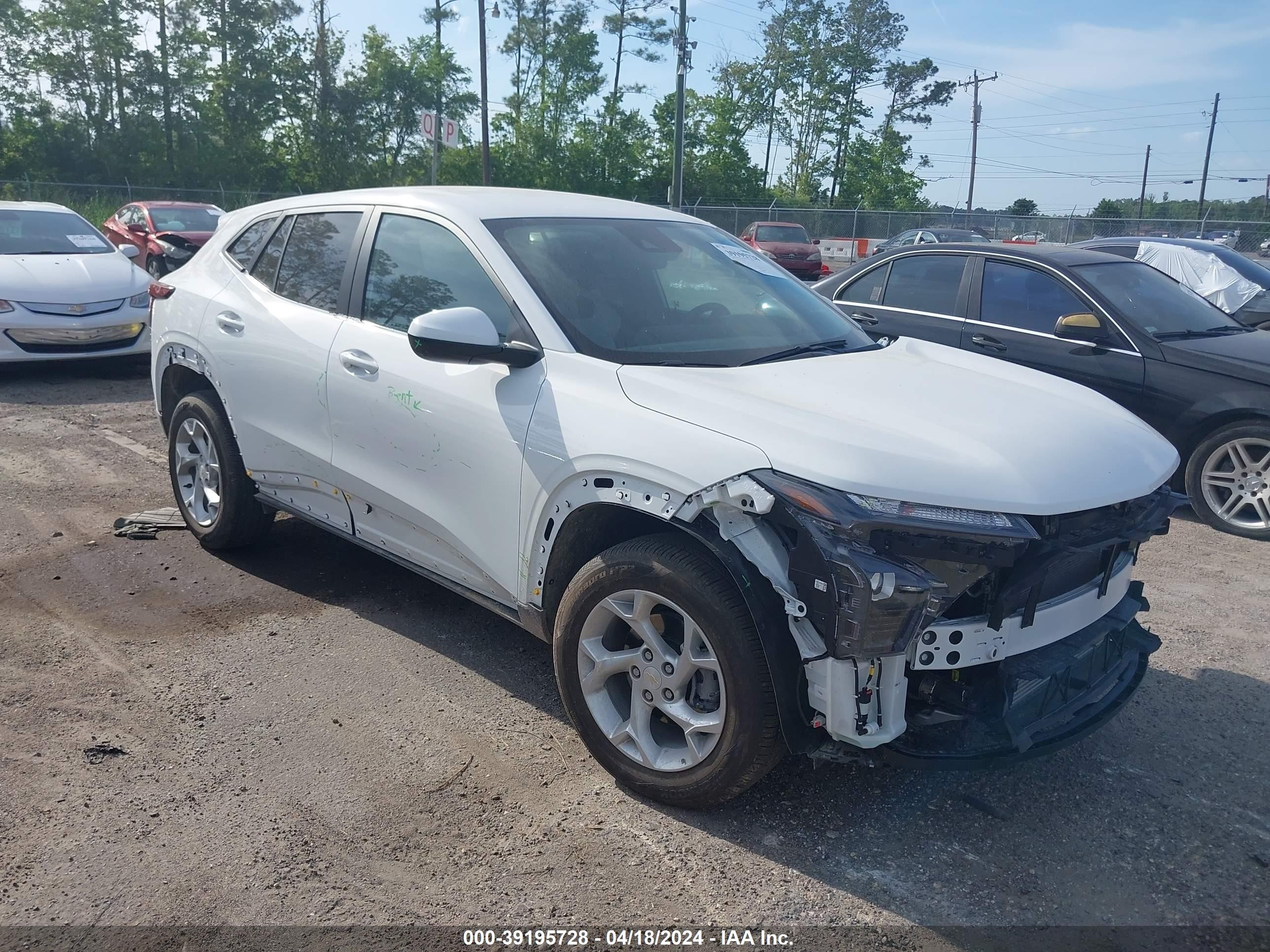 CHEVROLET TRAX 2024 kl77lfe22rc088352