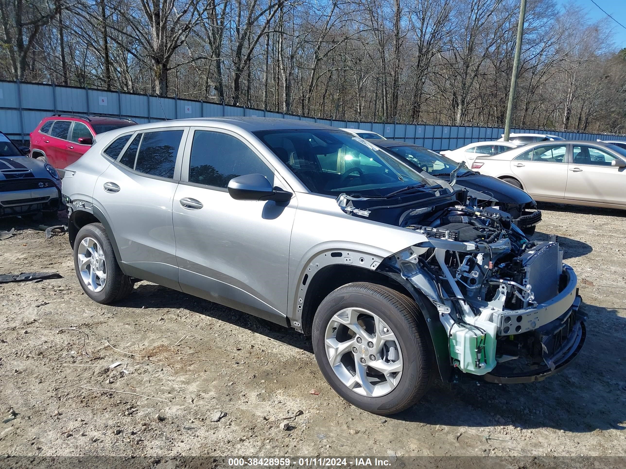 CHEVROLET TRAX 2024 kl77lfe28rc058255