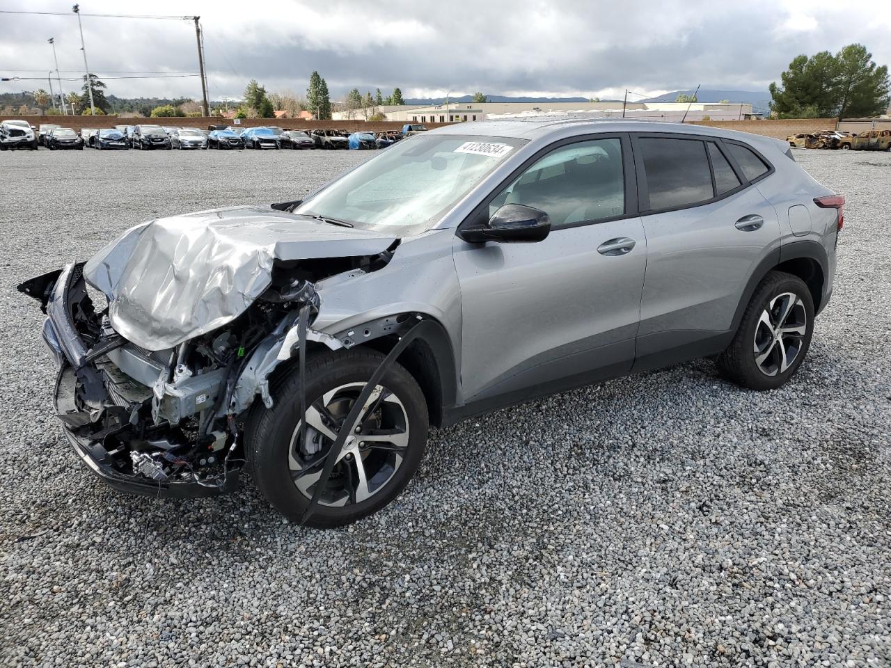 CHEVROLET TRAX 2024 kl77lge28rc138371