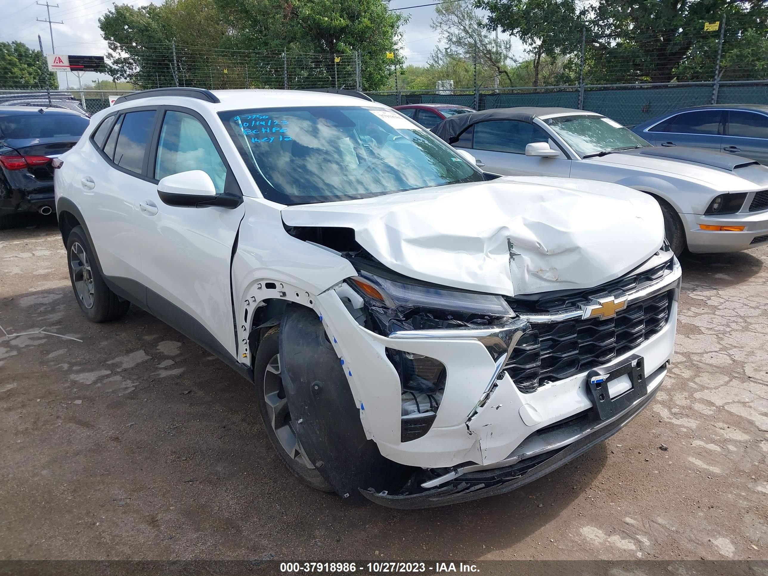 CHEVROLET TRAX 2024 kl77lhe22rc014540