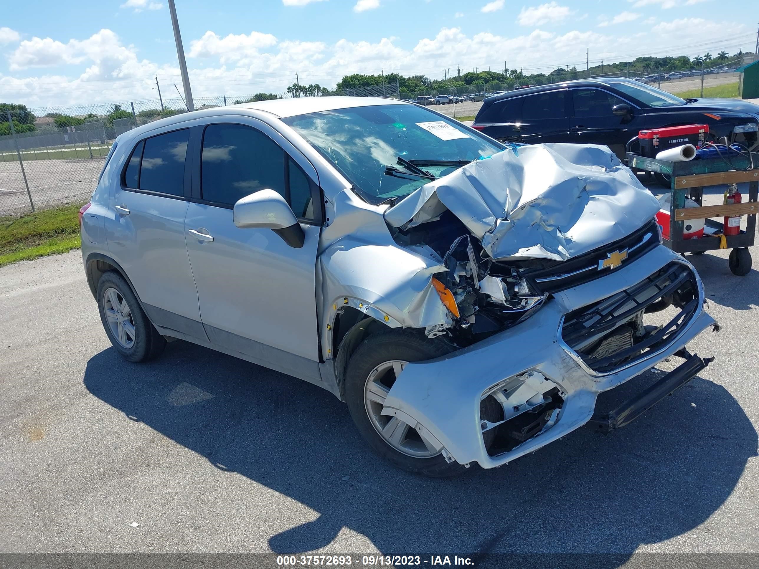 CHEVROLET TRAX 2021 kl7cjksb1mb310573