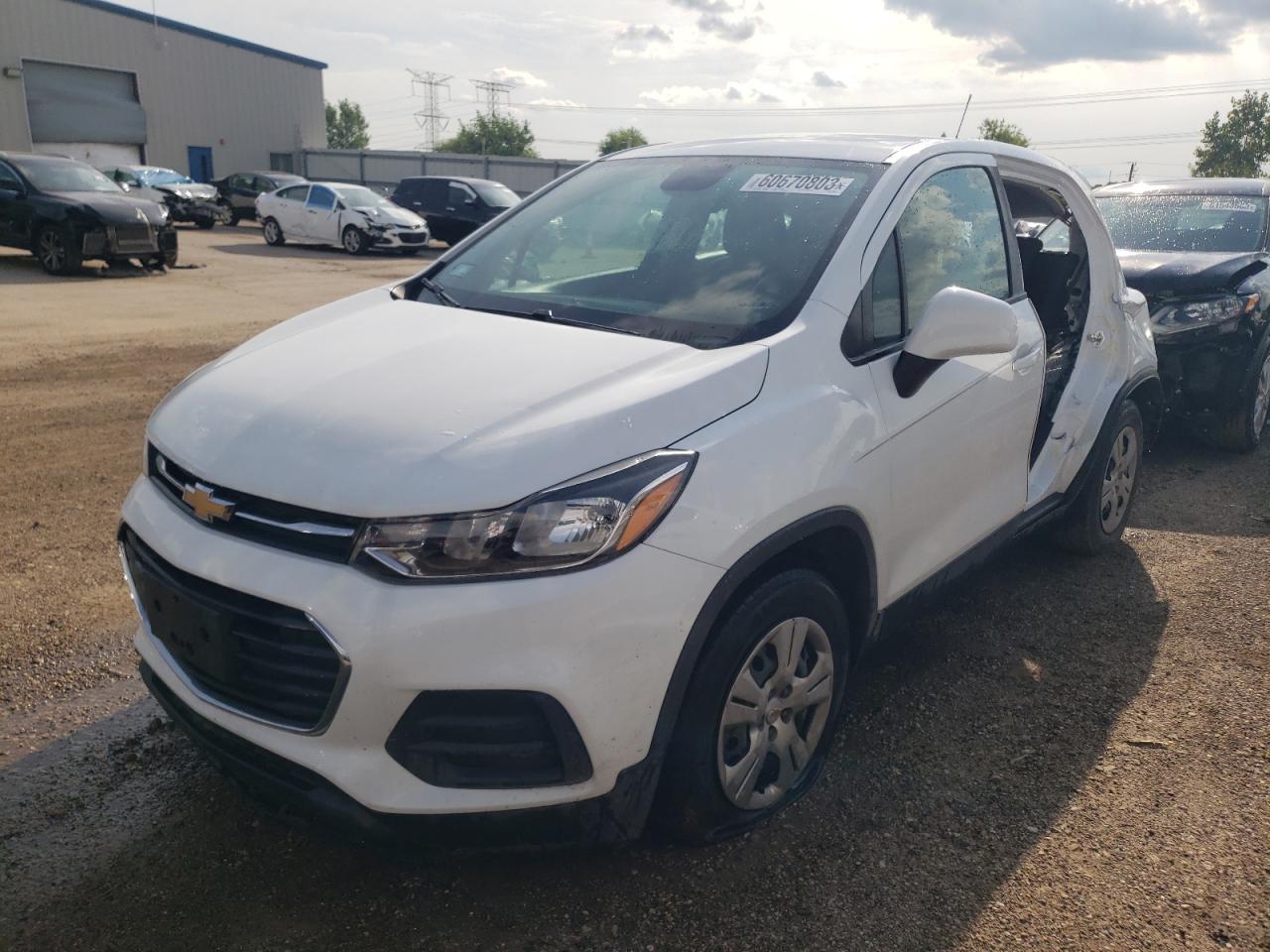 CHEVROLET TRAX 2018 kl7cjksb2jb723906