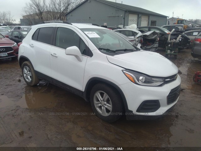 CHEVROLET TRAX 2018 kl7cjlsb1jb646306