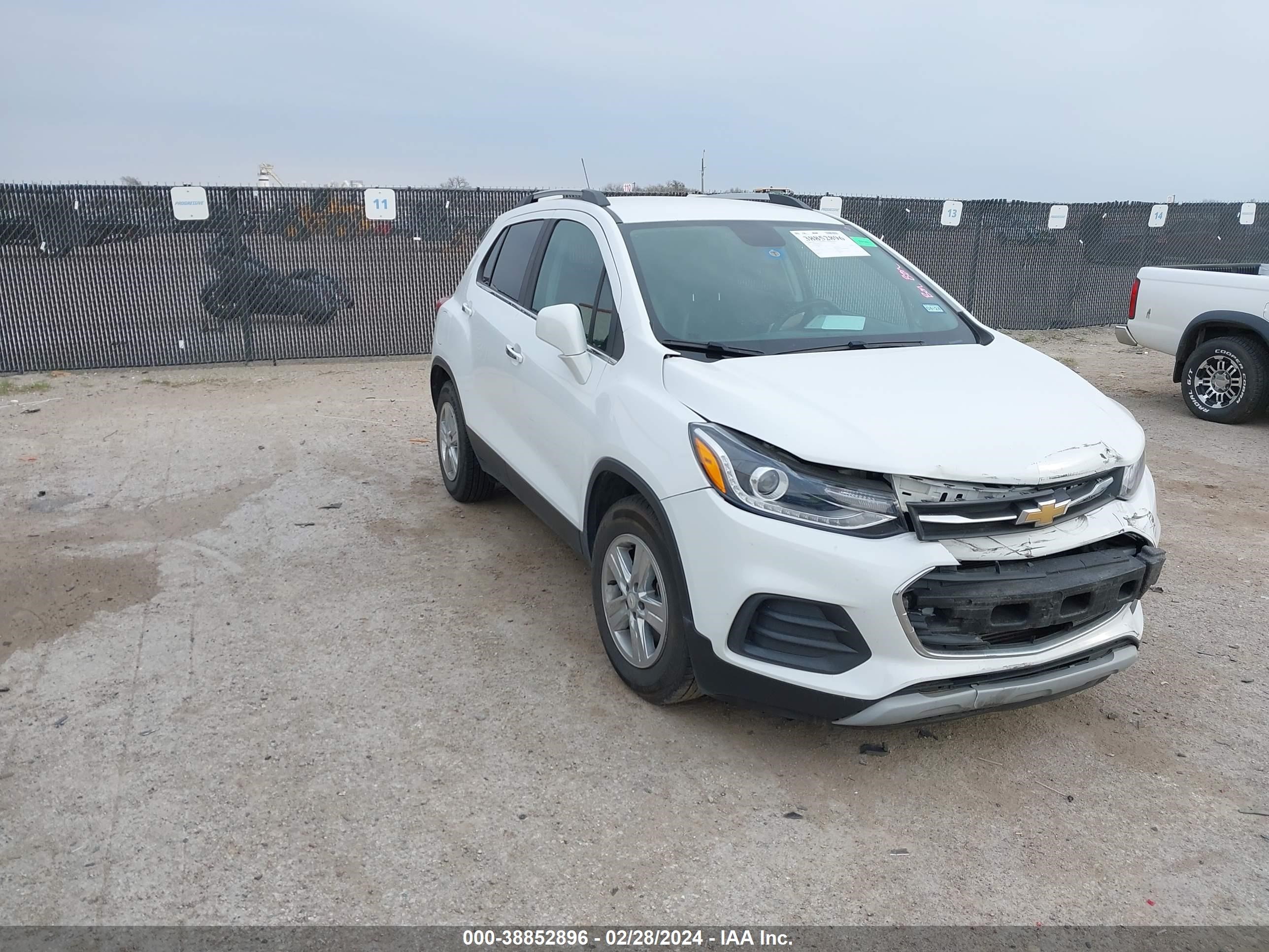 CHEVROLET TRAX 2019 kl7cjlsb3kb951081