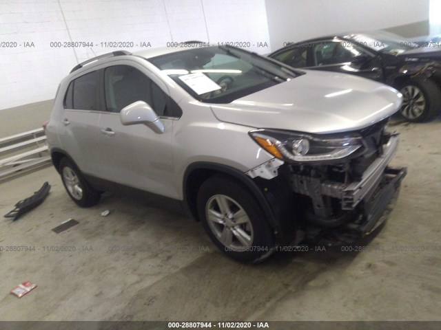 CHEVROLET TRAX 2018 kl7cjlsb5jb689272