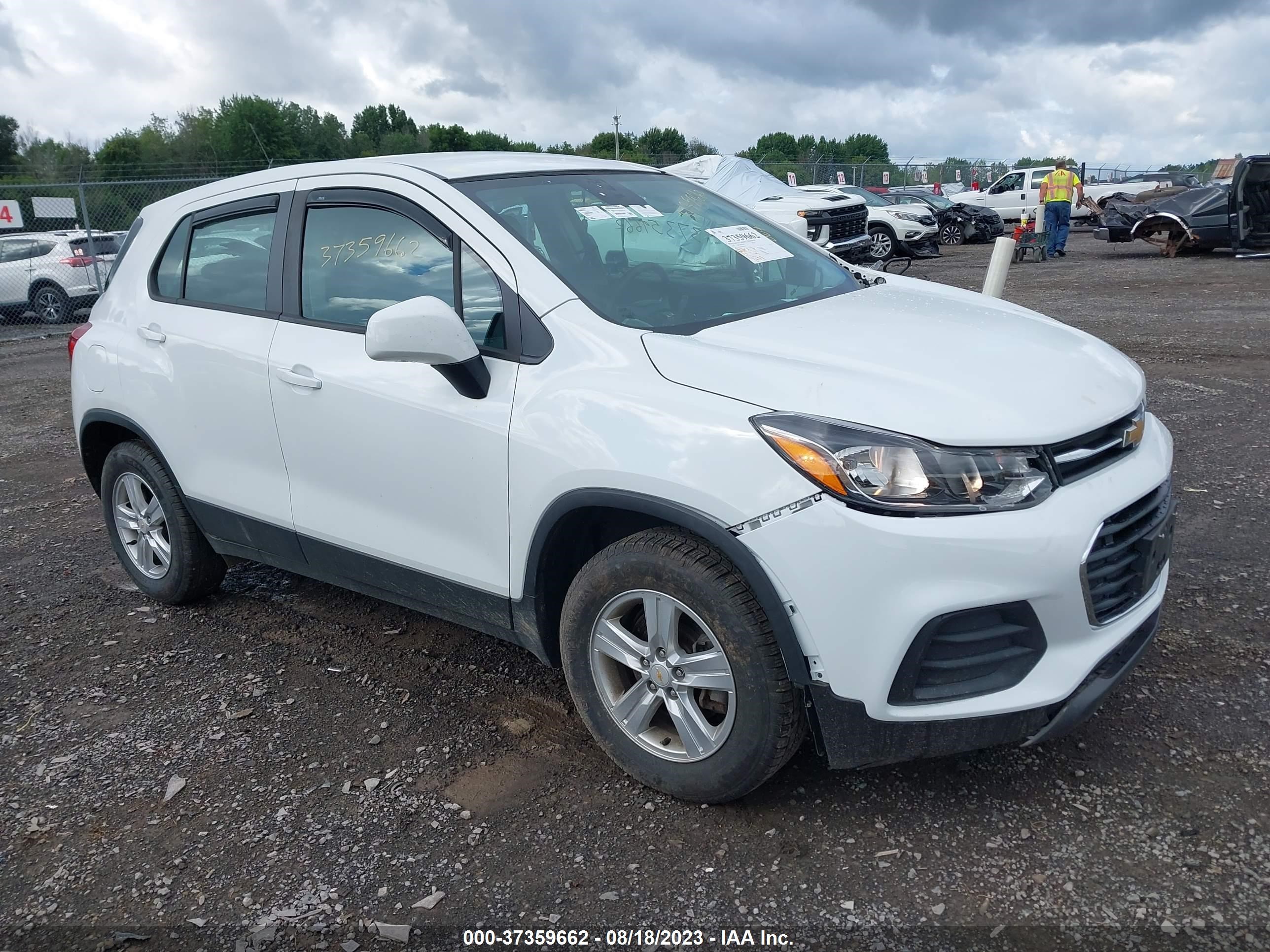 CHEVROLET TRAX 2018 kl7cjnsb9jb567316