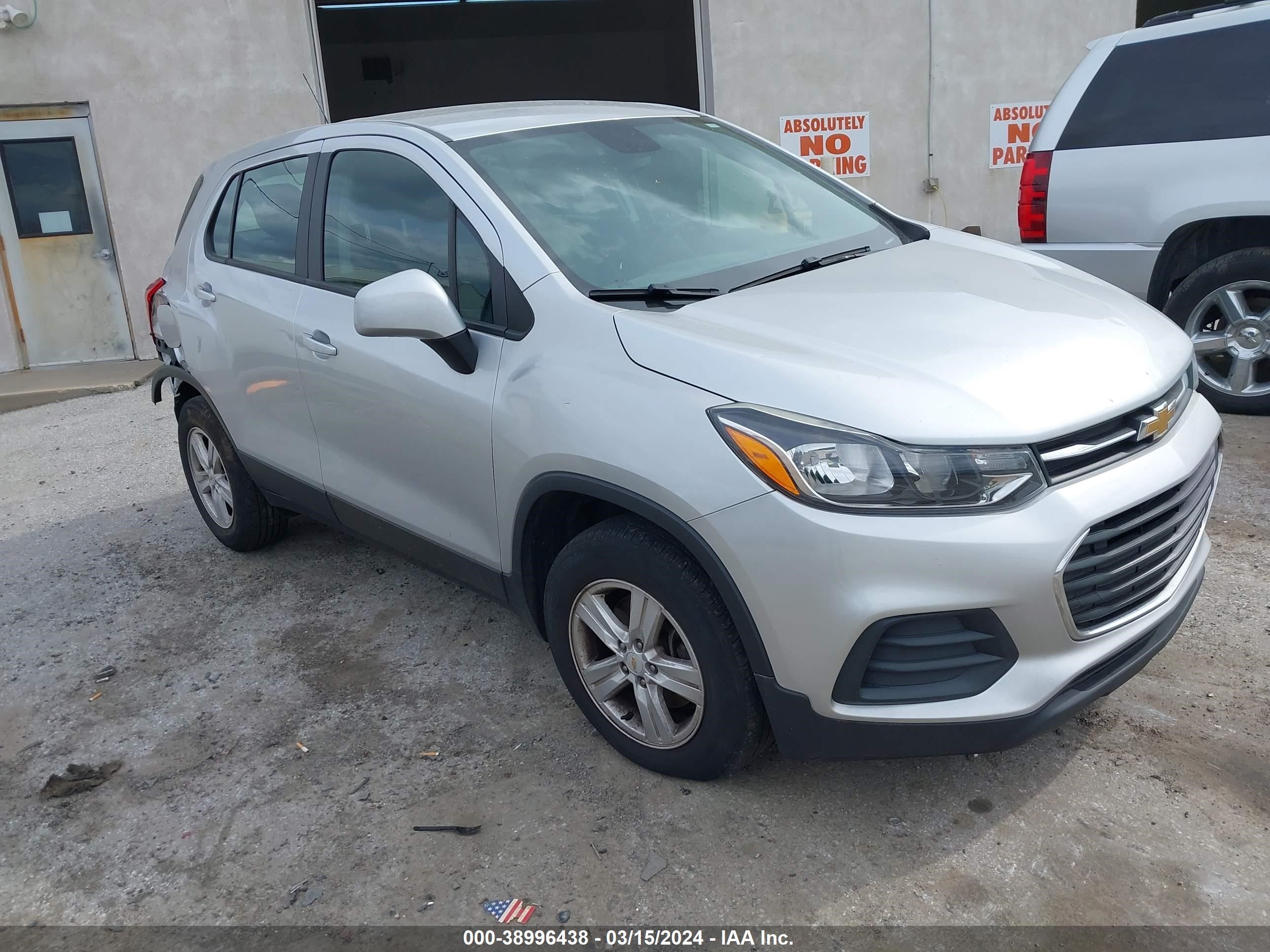 CHEVROLET TRAX 2017 kl7cjnsbxhb090504