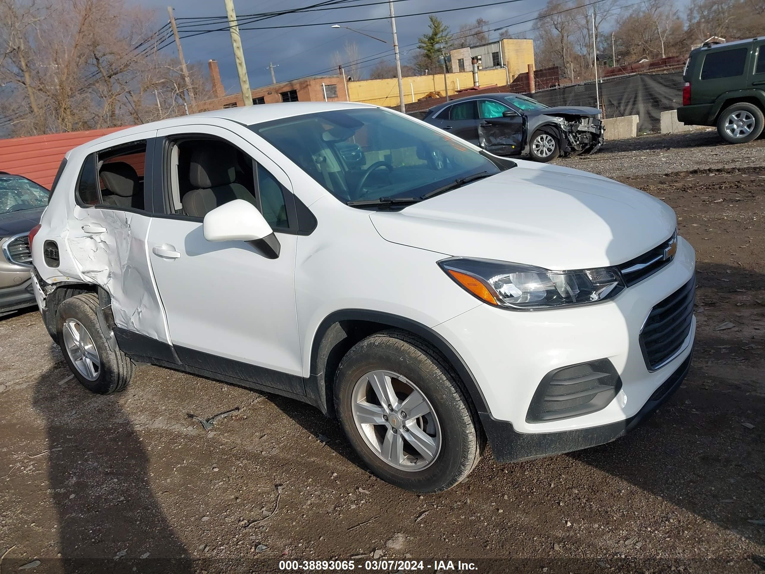 CHEVROLET TRAX 2021 kl7cjnsm3mb369692