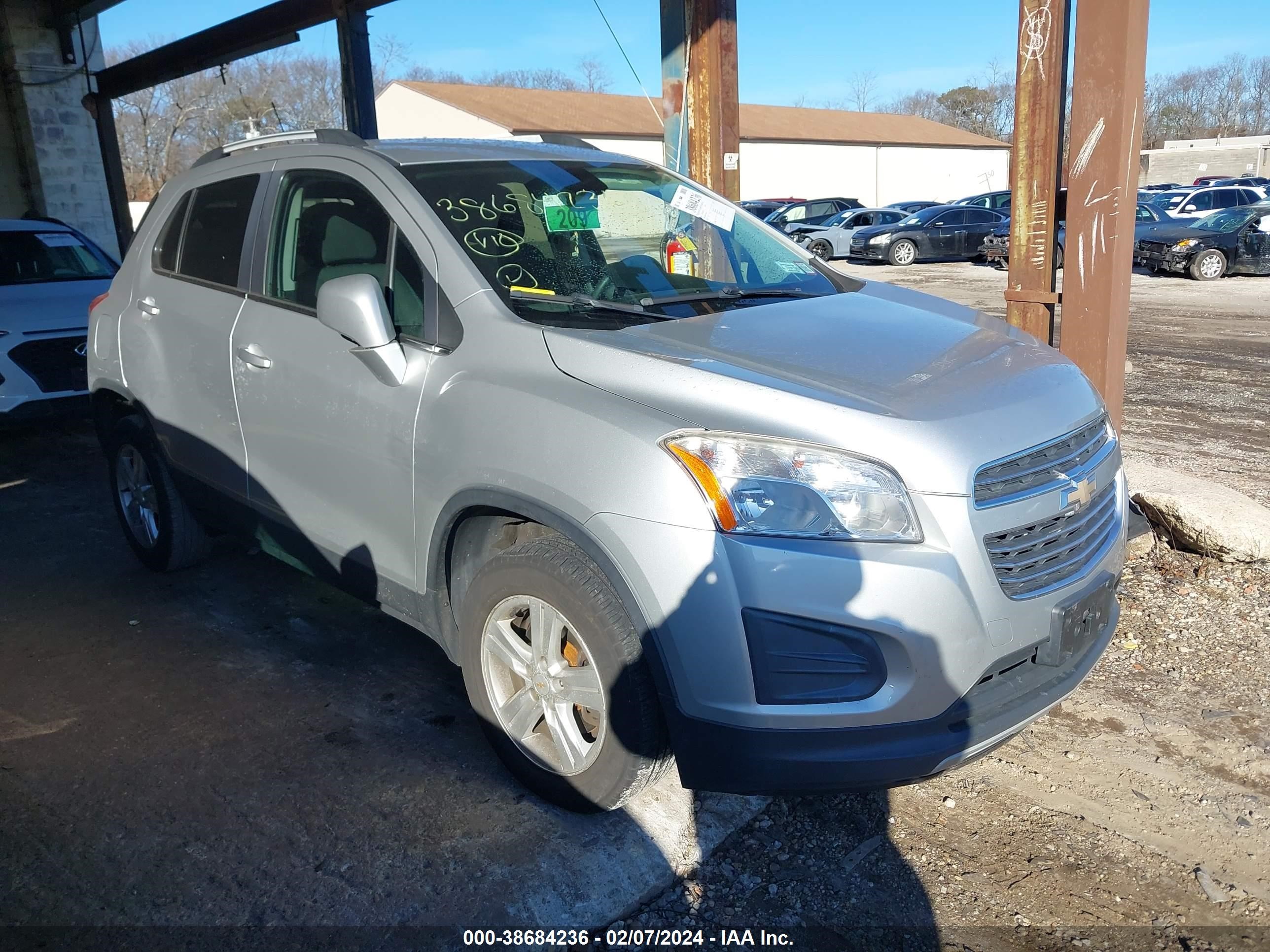 CHEVROLET TRAX 2016 kl7cjpsb2gb504899