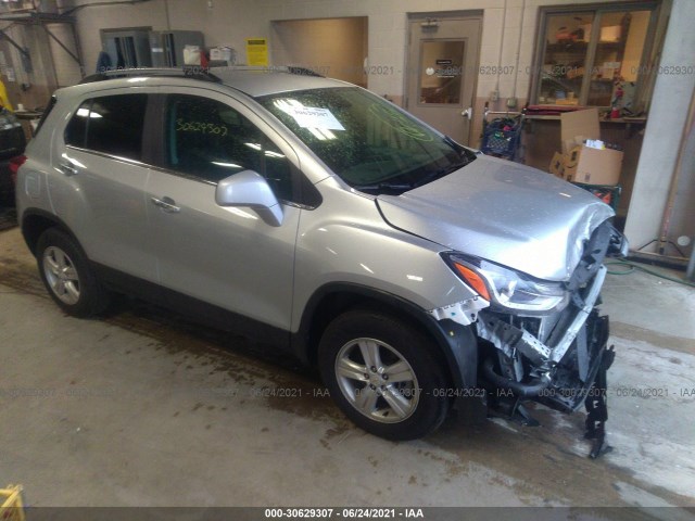 CHEVROLET TRAX 2018 kl7cjpsb2jb672369