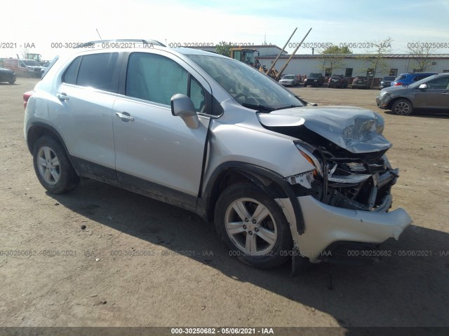 CHEVROLET TRAX 2018 kl7cjpsb3jb702317