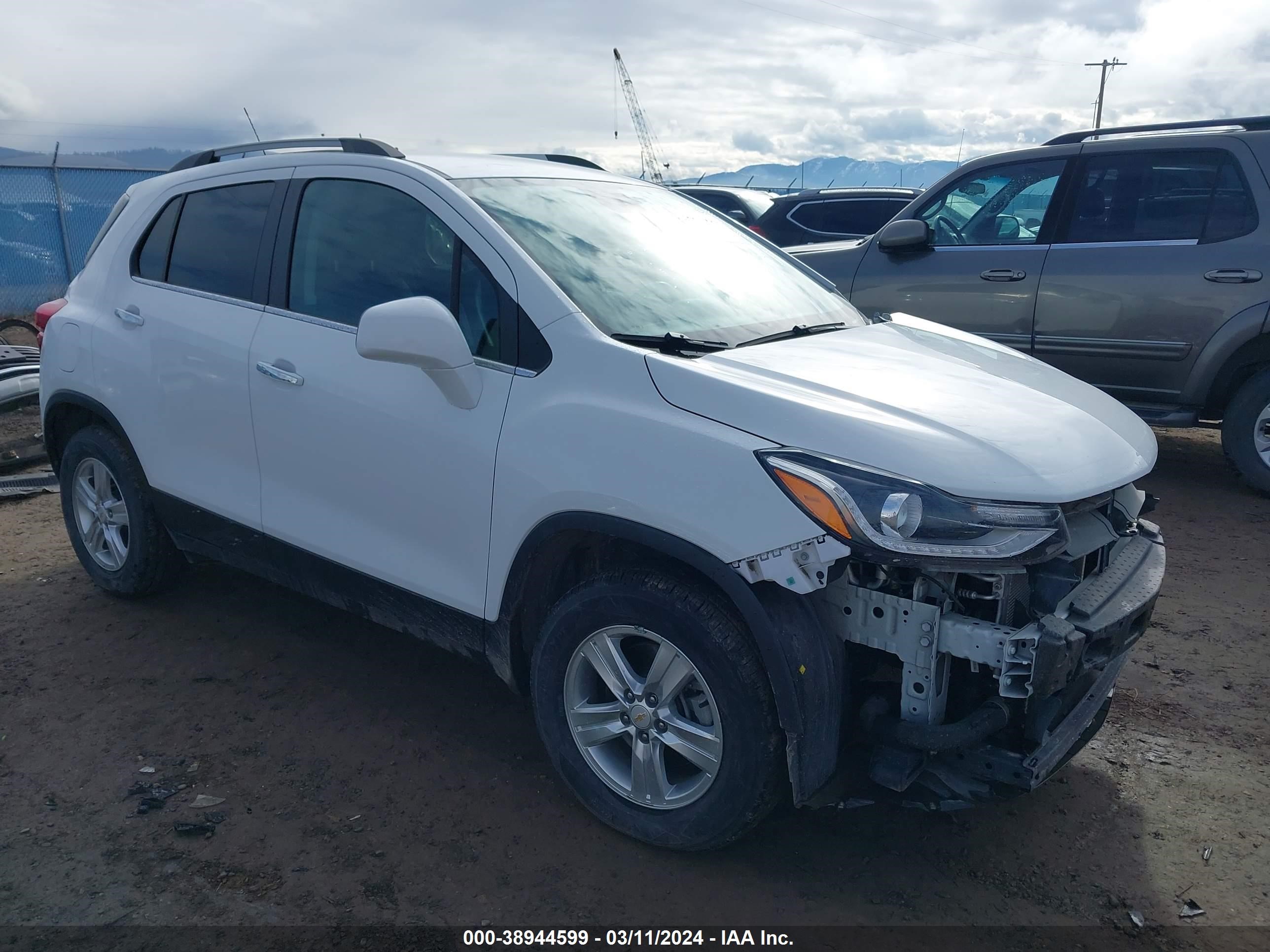 CHEVROLET TRAX 2018 kl7cjpsb5jb714873