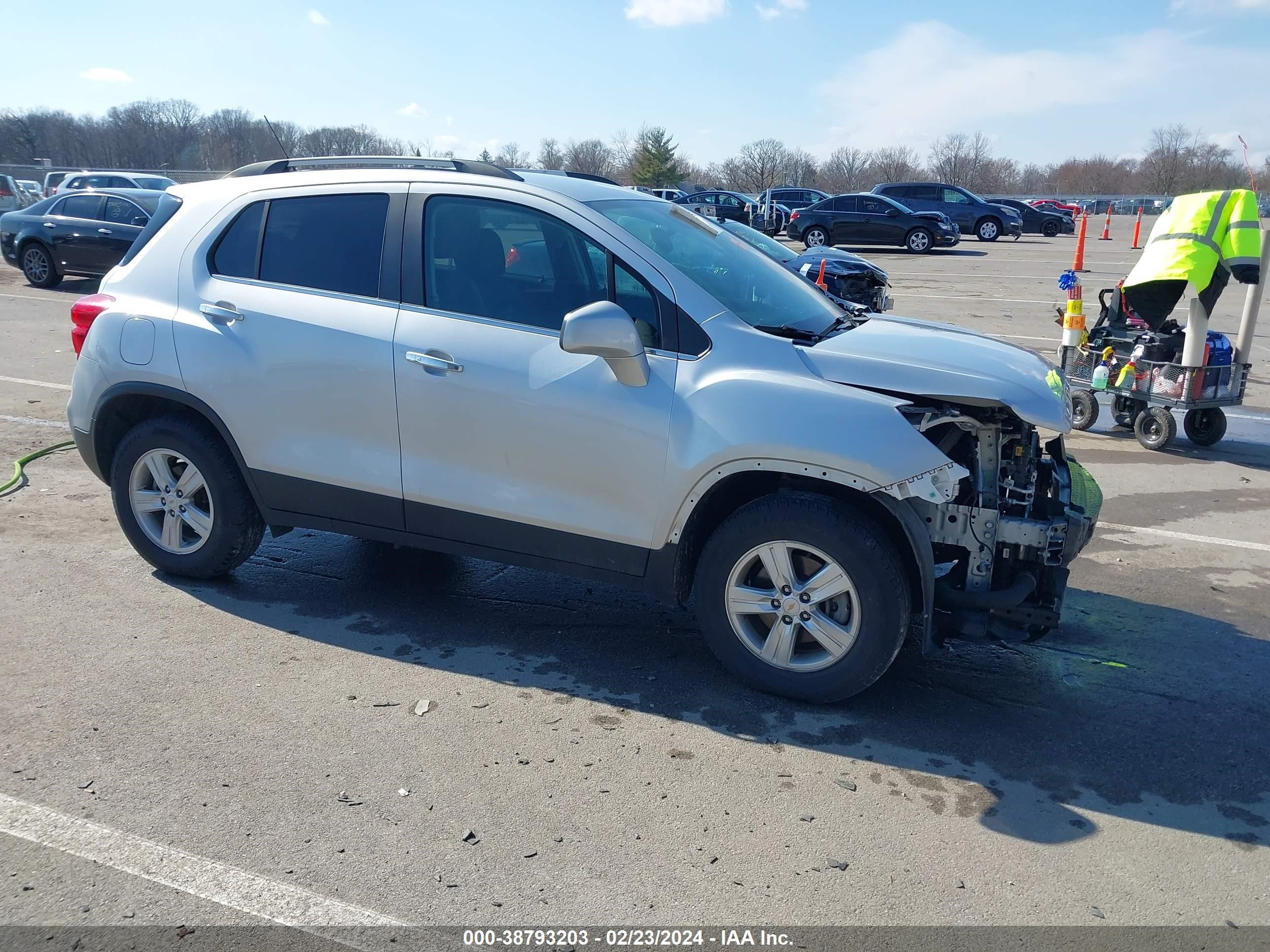 CHEVROLET TRAX 2019 kl7cjpsb6kb908622