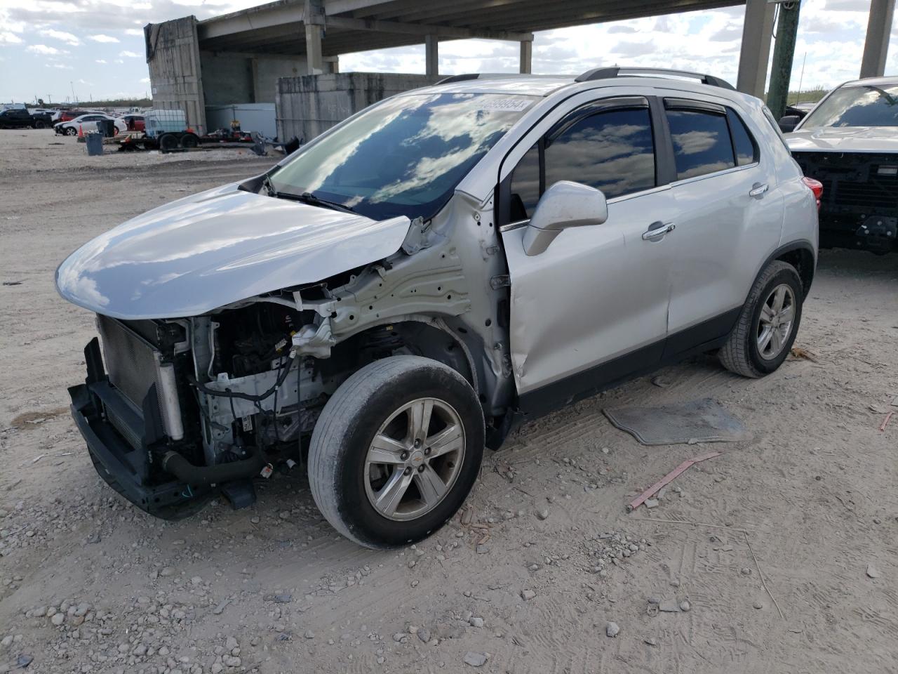 CHEVROLET TRAX 2019 kl7cjpsb9kb723707