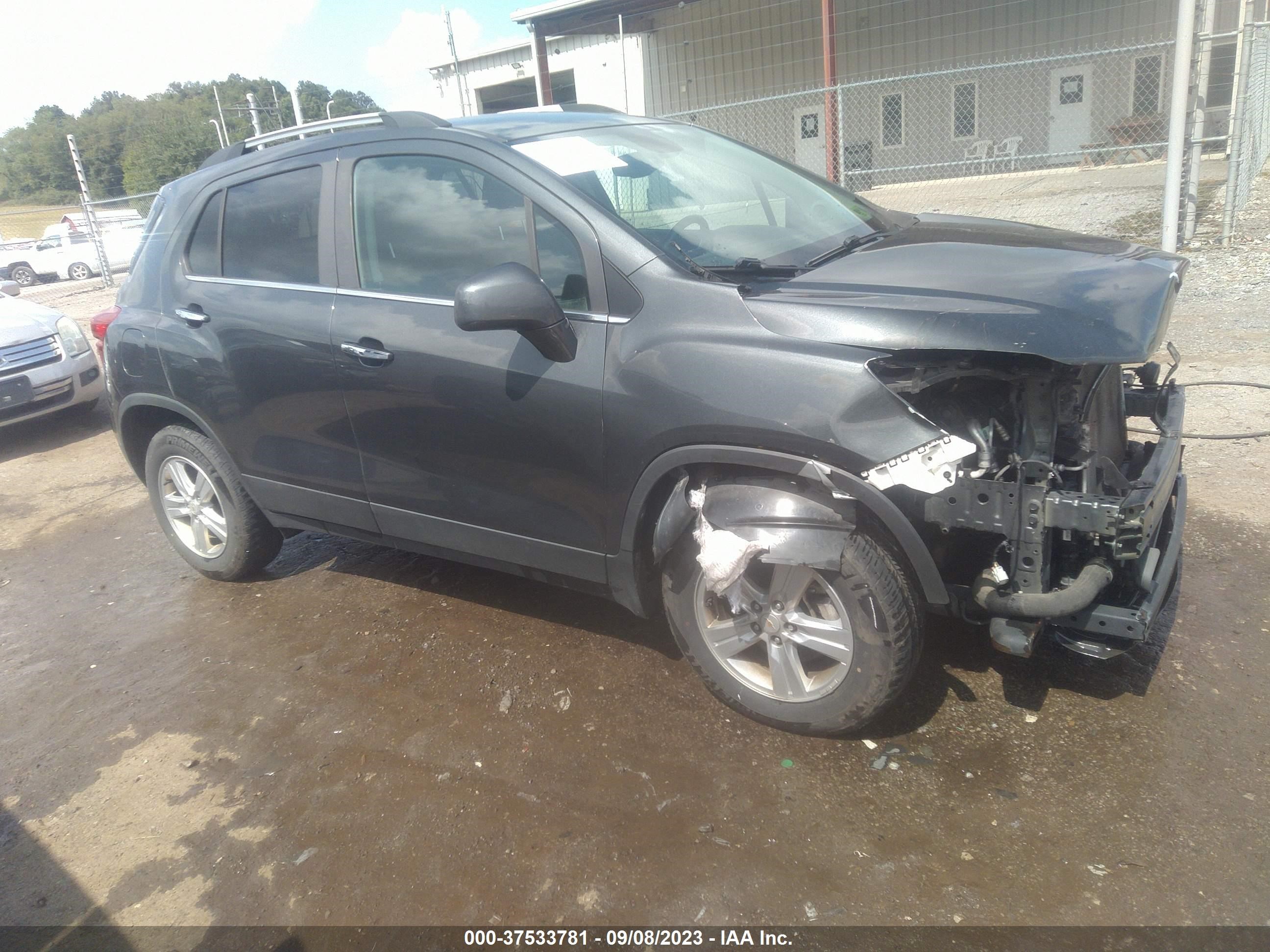 CHEVROLET TRAX 2018 kl7cjpsbxjb575453