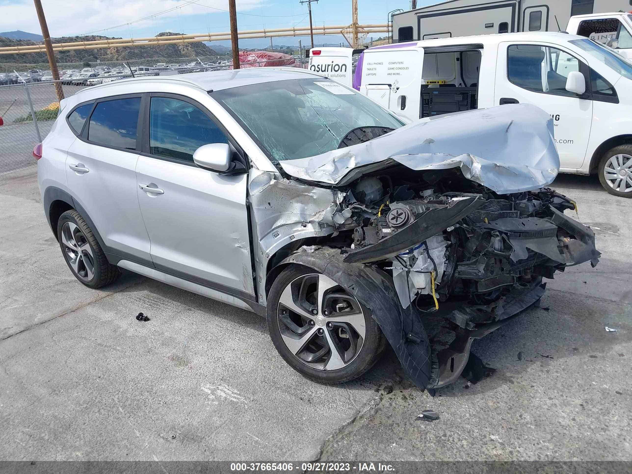 HYUNDAI TUCSON 2017 km8j33a21hu486590