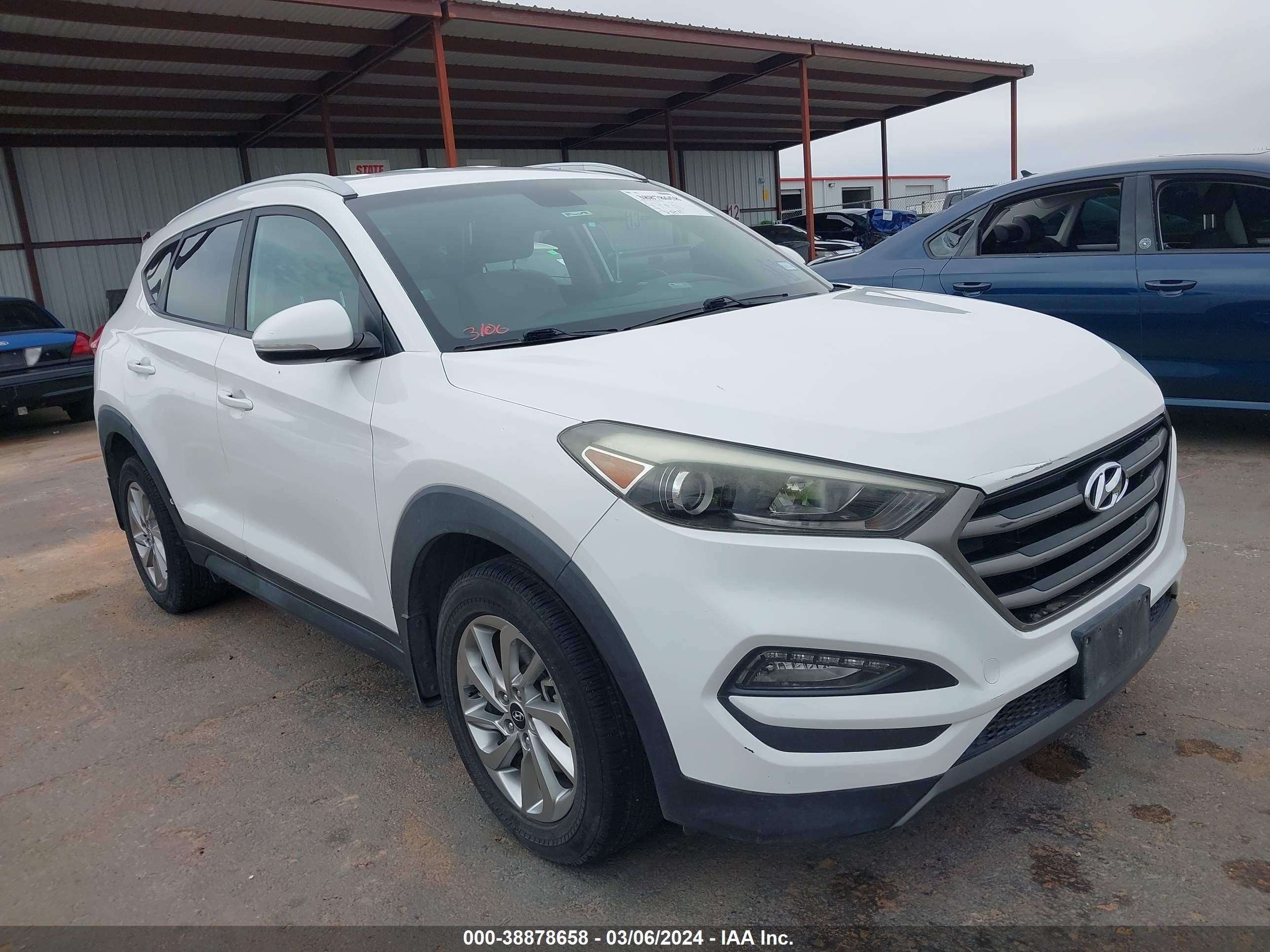 HYUNDAI TUCSON 2016 km8j33a24gu192373