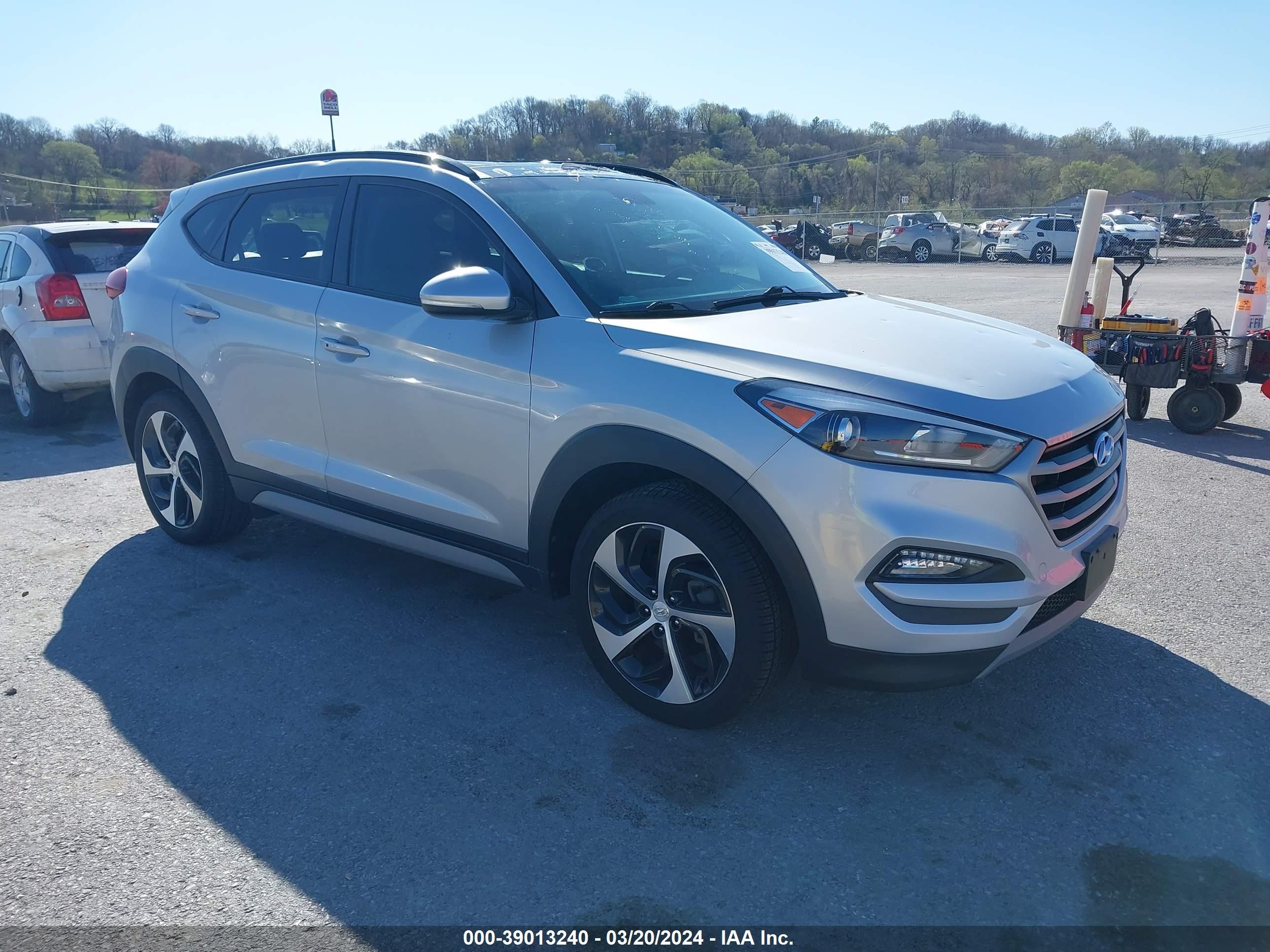 HYUNDAI TUCSON 2018 km8j33a25ju767099