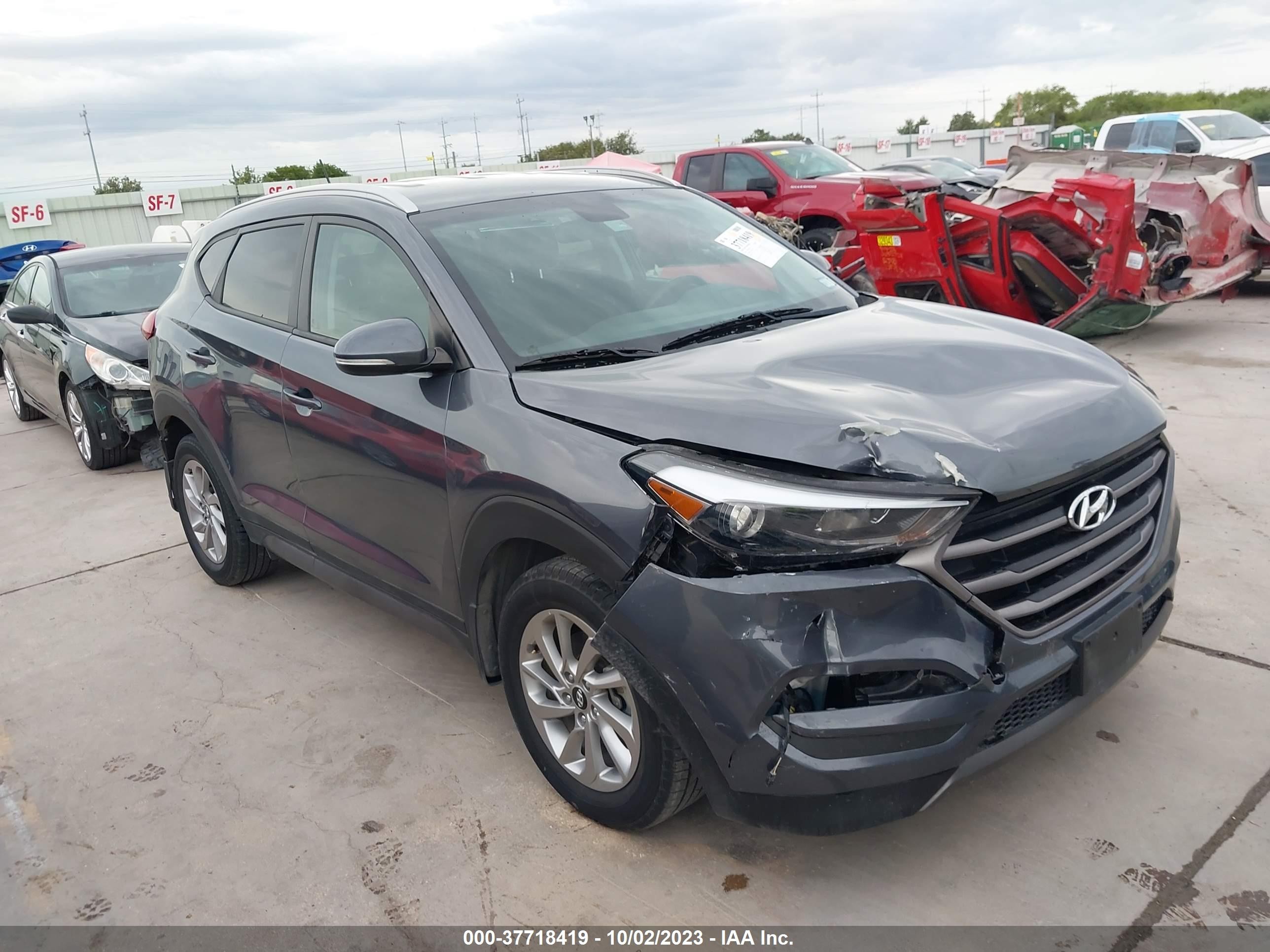 HYUNDAI TUCSON 2016 km8j33a27gu061292