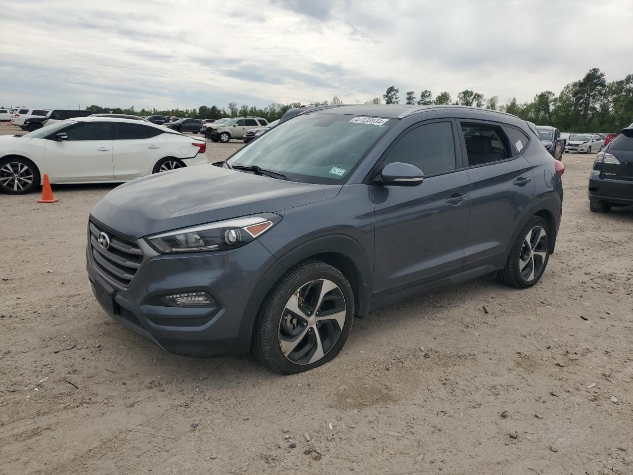 HYUNDAI TUCSON 2016 km8j33a28gu162048