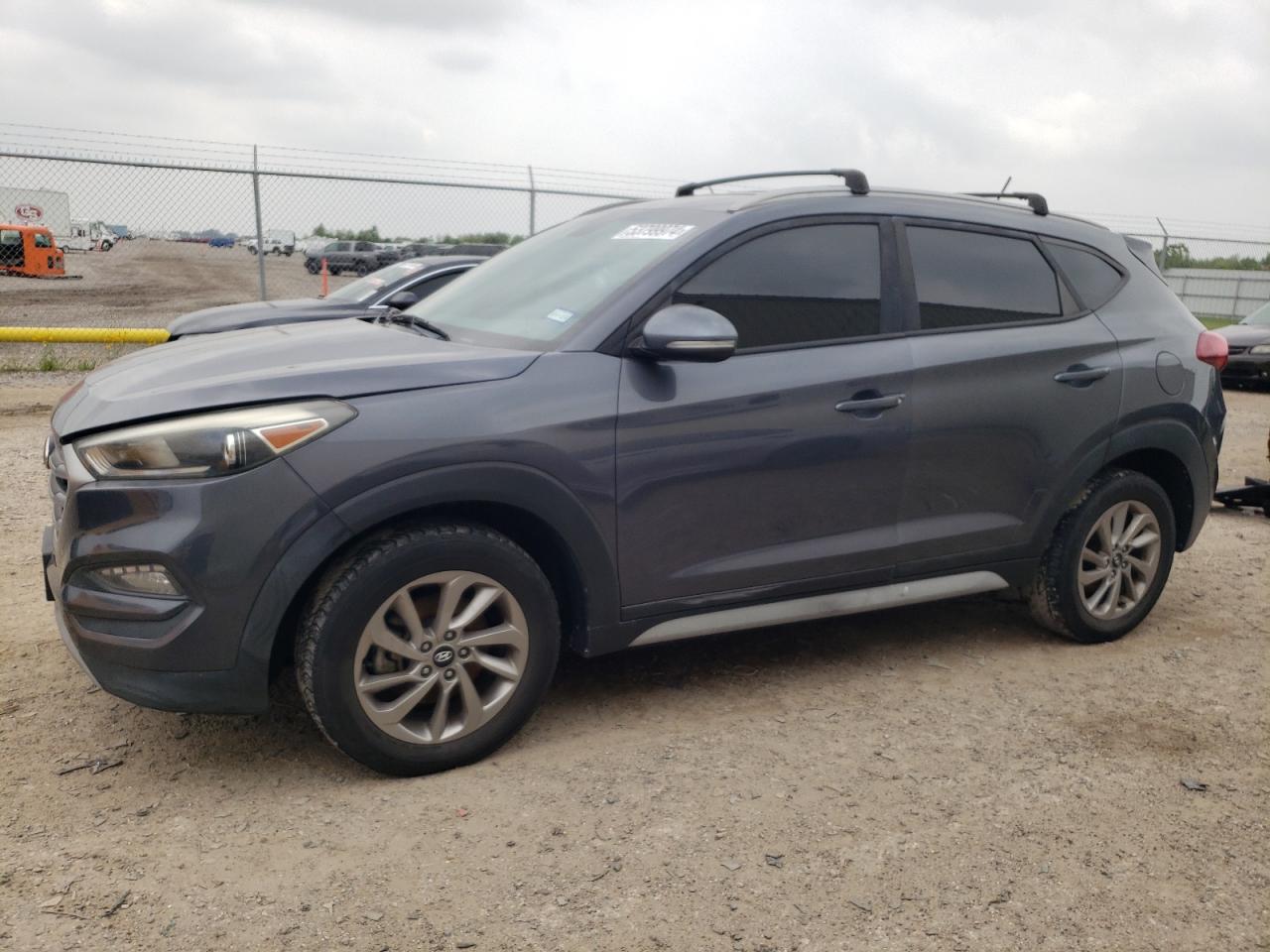 HYUNDAI TUCSON 2017 km8j33a2xhu538637