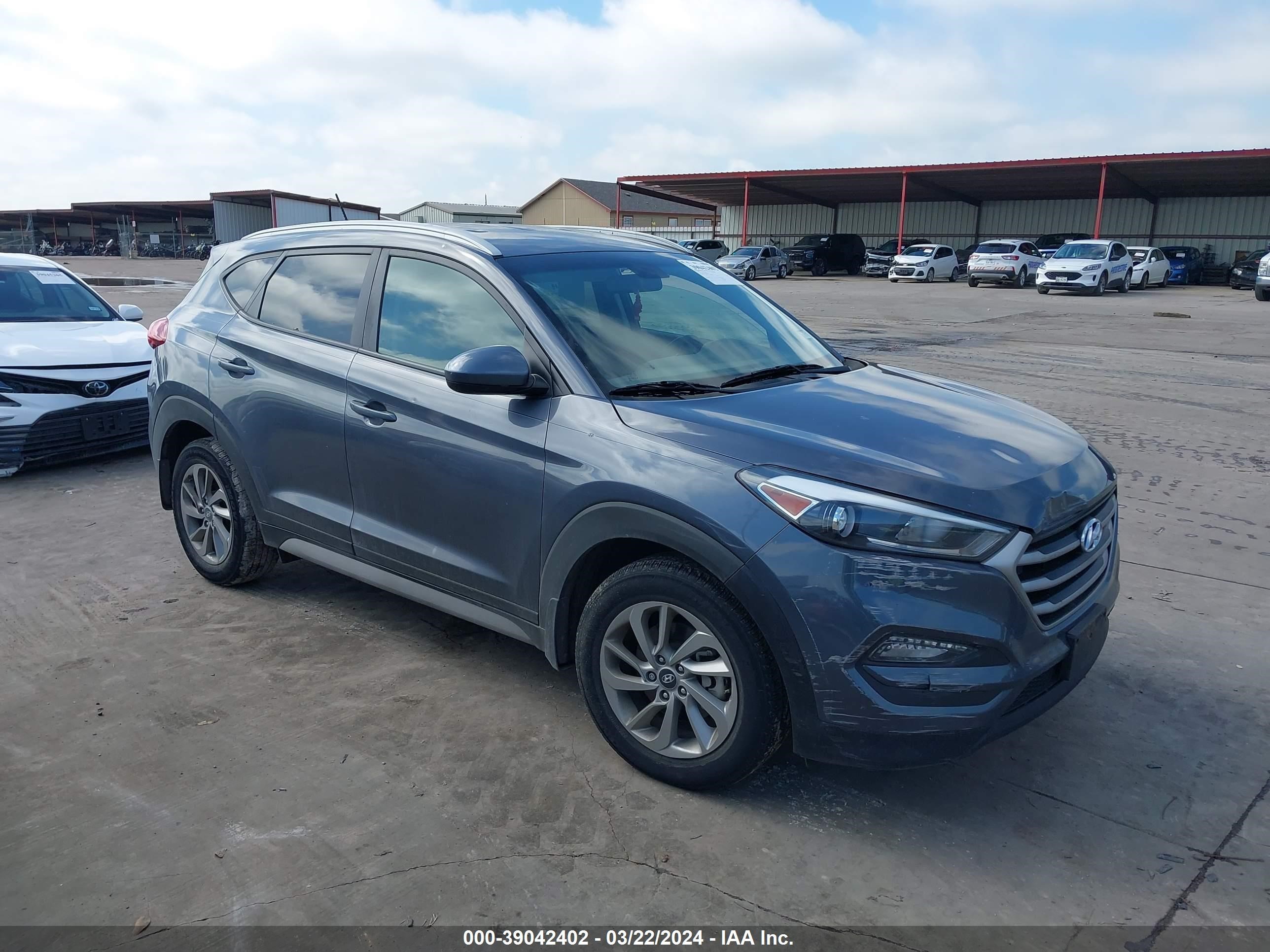 HYUNDAI TUCSON 2017 km8j33a43hu596493