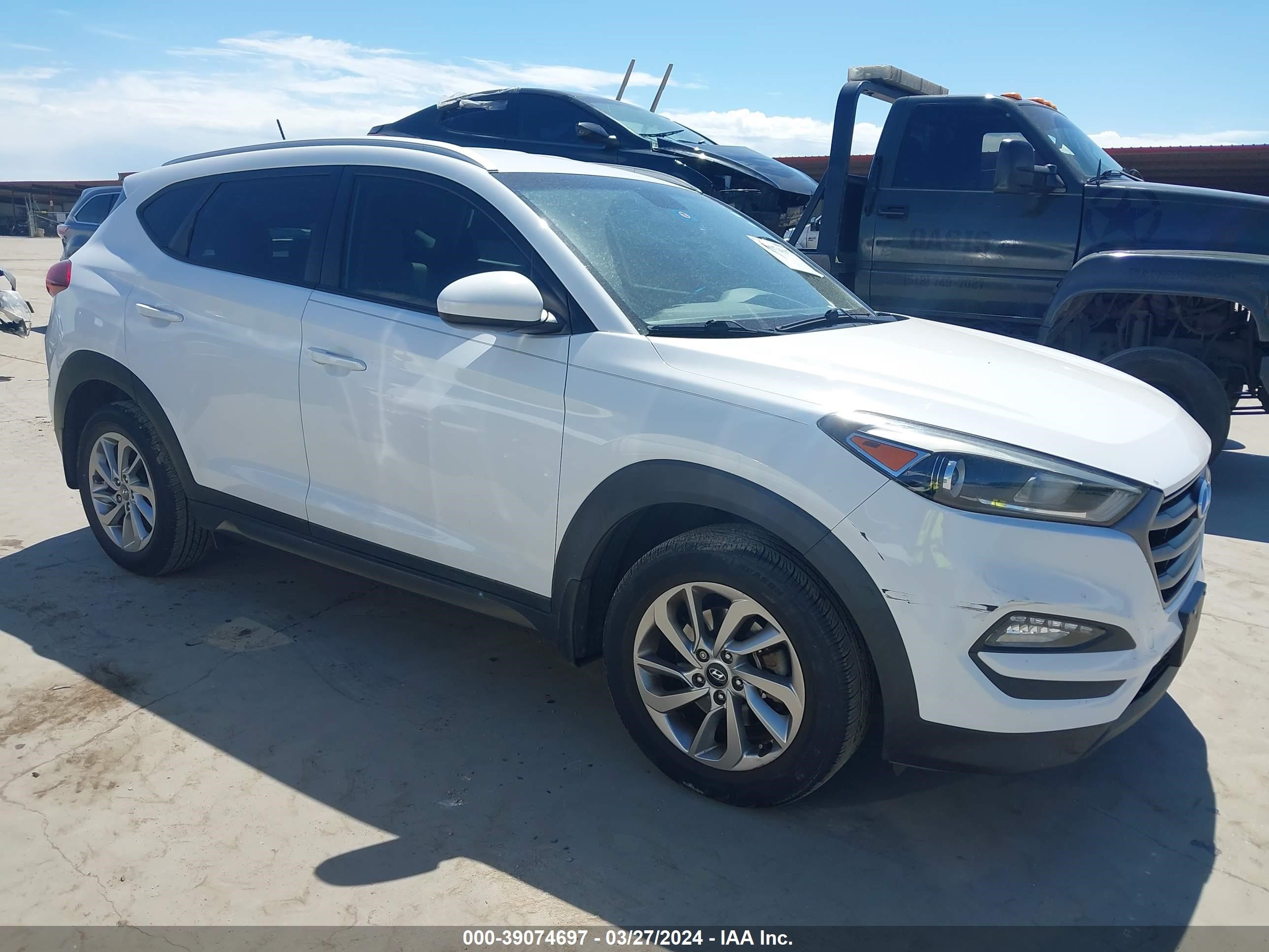 HYUNDAI TUCSON 2016 km8j33a45gu041253