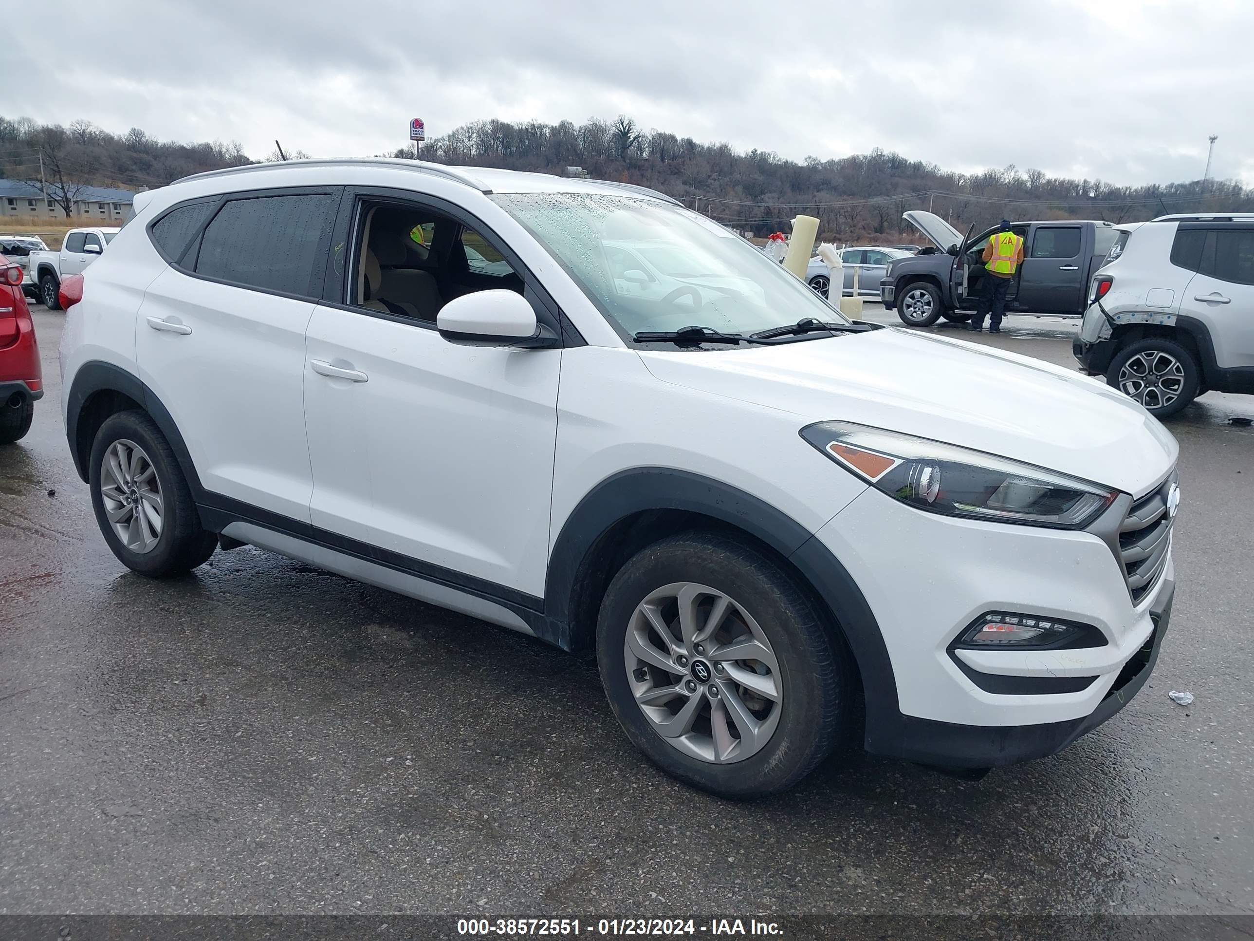 HYUNDAI TUCSON 2017 km8j3ca42hu437769