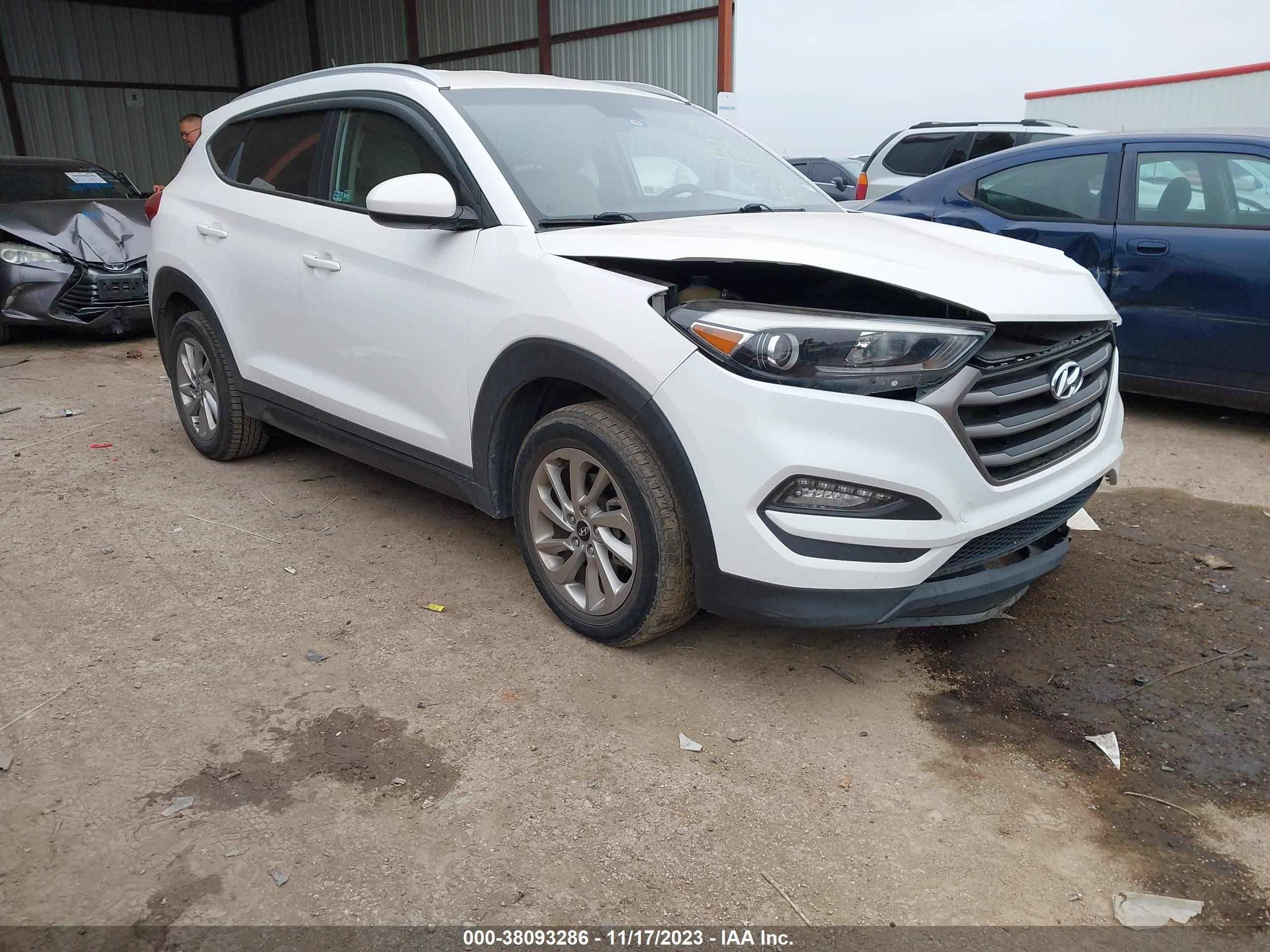 HYUNDAI TUCSON 2016 km8j3ca46gu048695