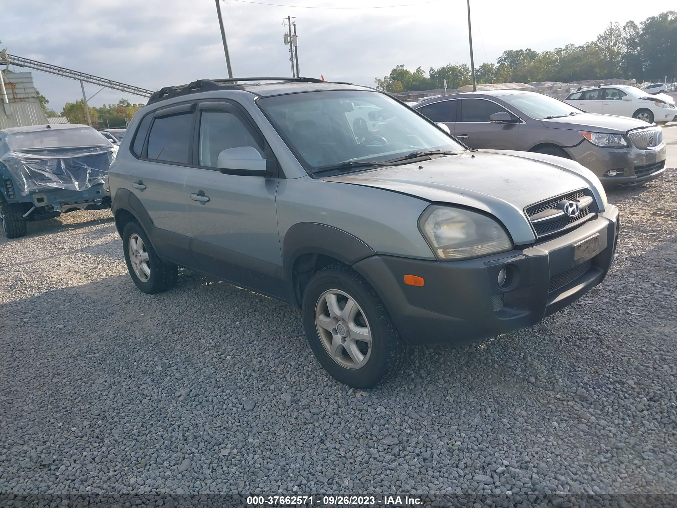 HYUNDAI TUCSON 2005 km8jn72d25u208391