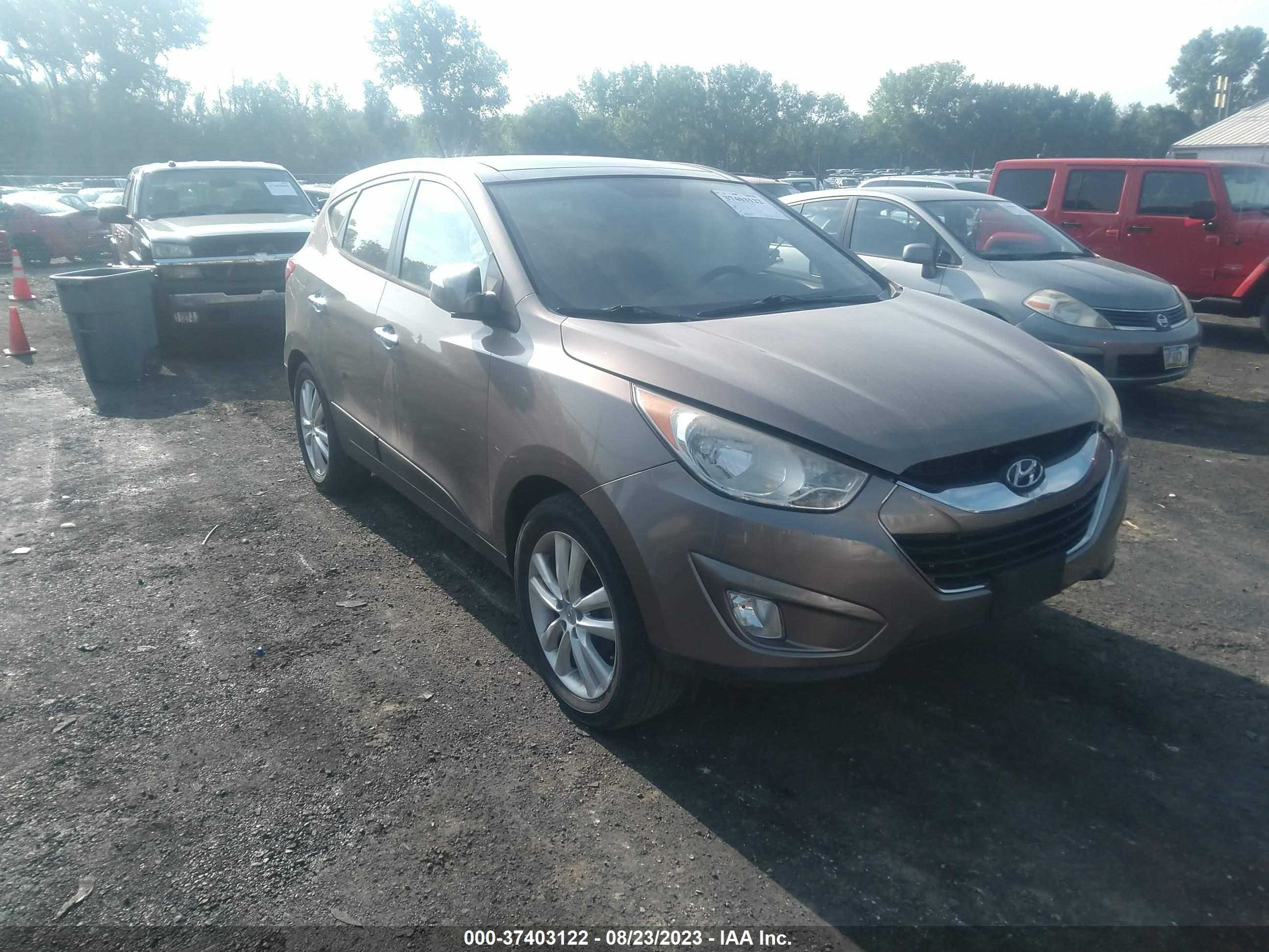 HYUNDAI TUCSON 2011 km8ju3ac4bu172526