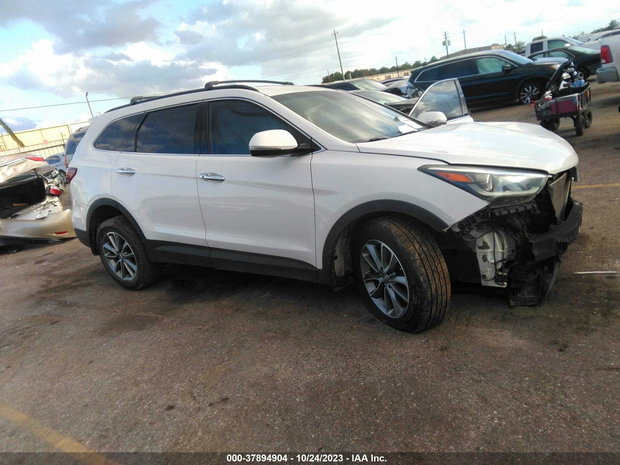 HYUNDAI SANTA FE 2017 km8sn4hf4hu192226